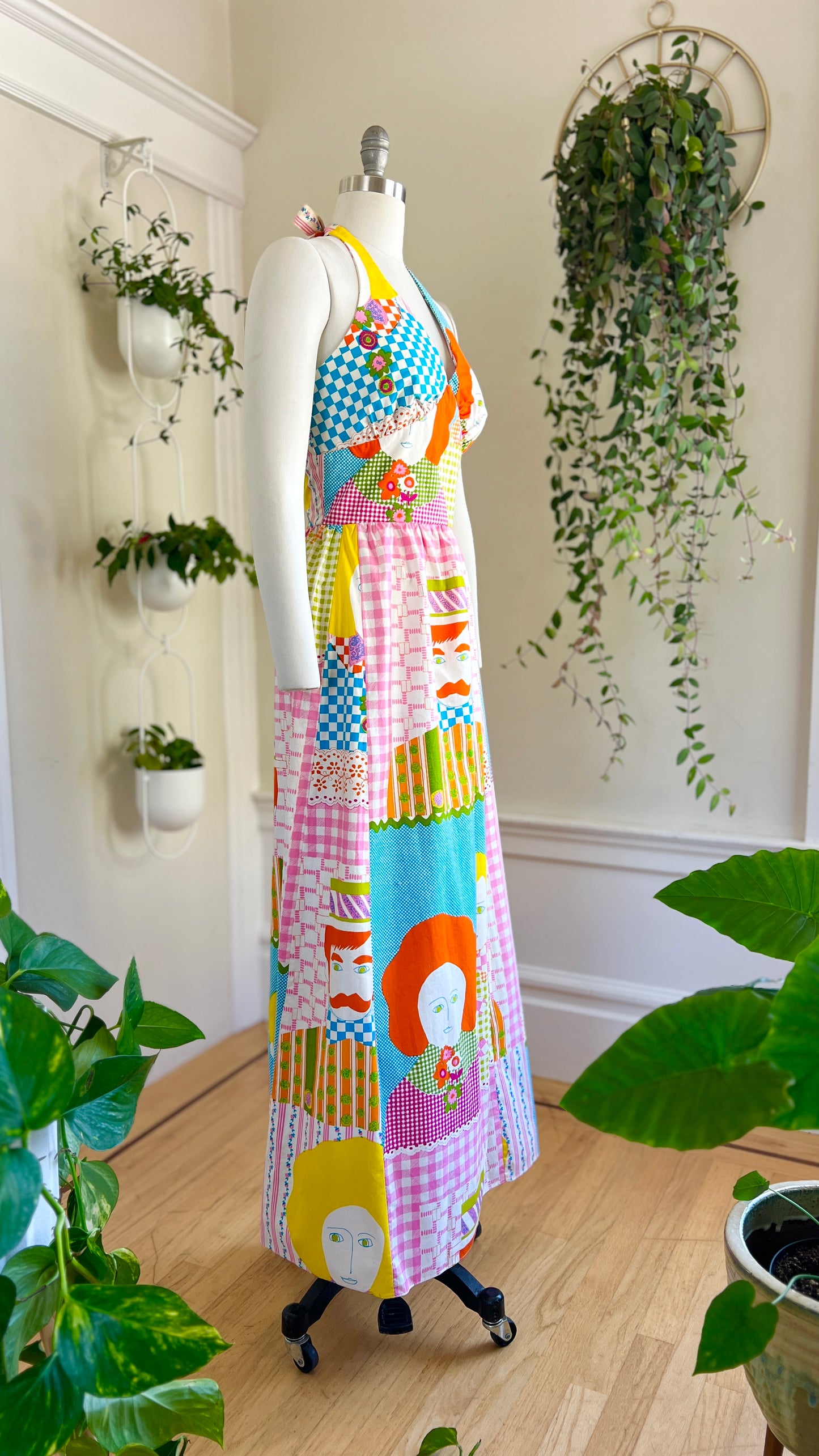 1970s Op Art Novelty Print Maxi Dress | medium