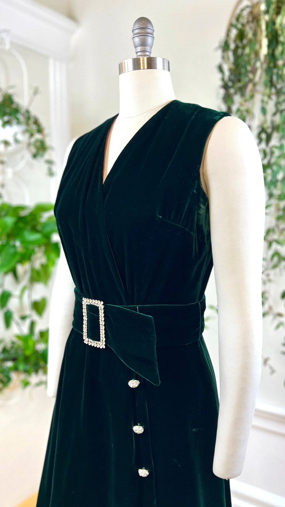 1970s Green Velvet & Rhinestone Party Dress | medium Birthday Life Vintage 1970s Green Velvet & Rhinestone Party Dress | medium Birthday Life Vintage