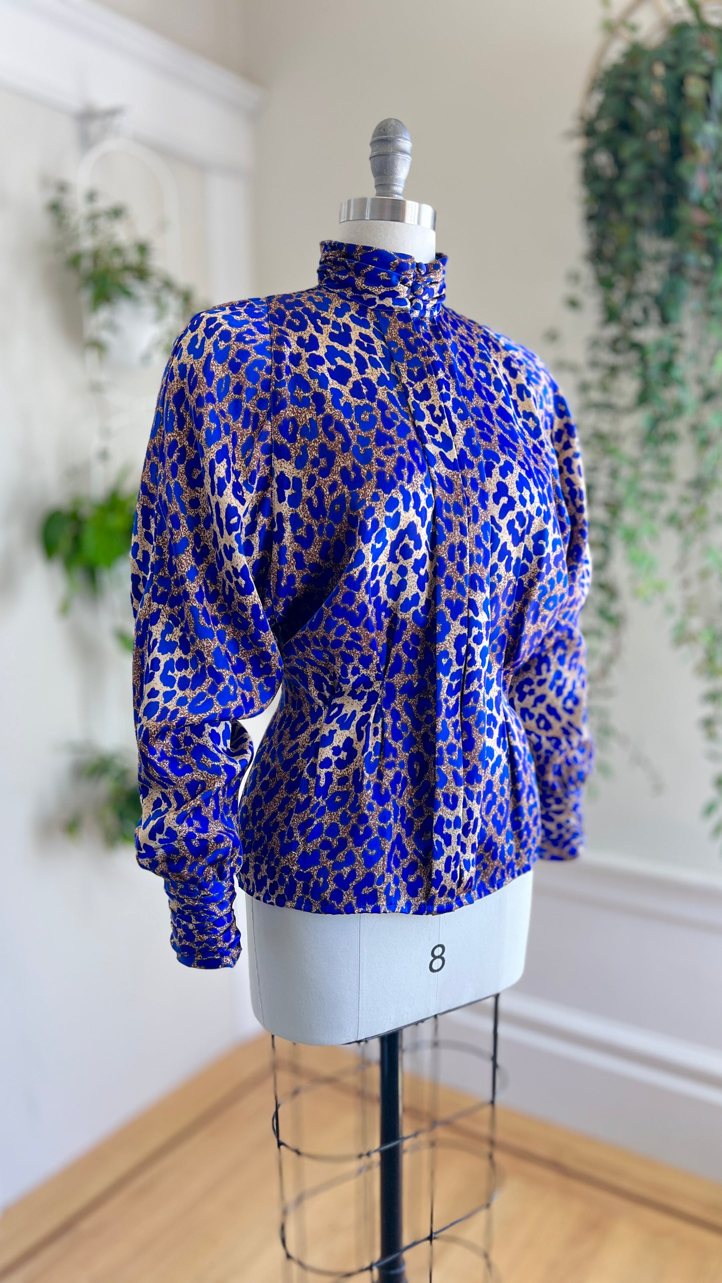 1980s Blue Leopard Print Blouse | medium/large