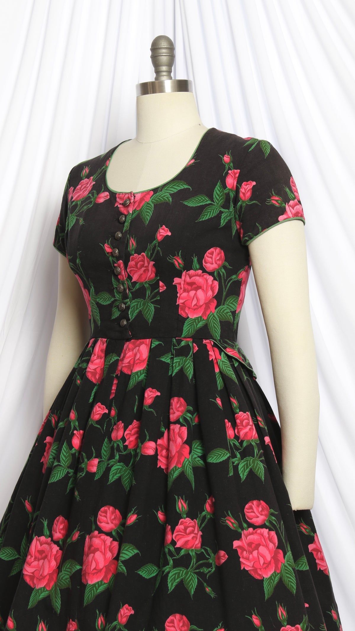 NEW | 1970s Pink Rose Dirndl Dress | small