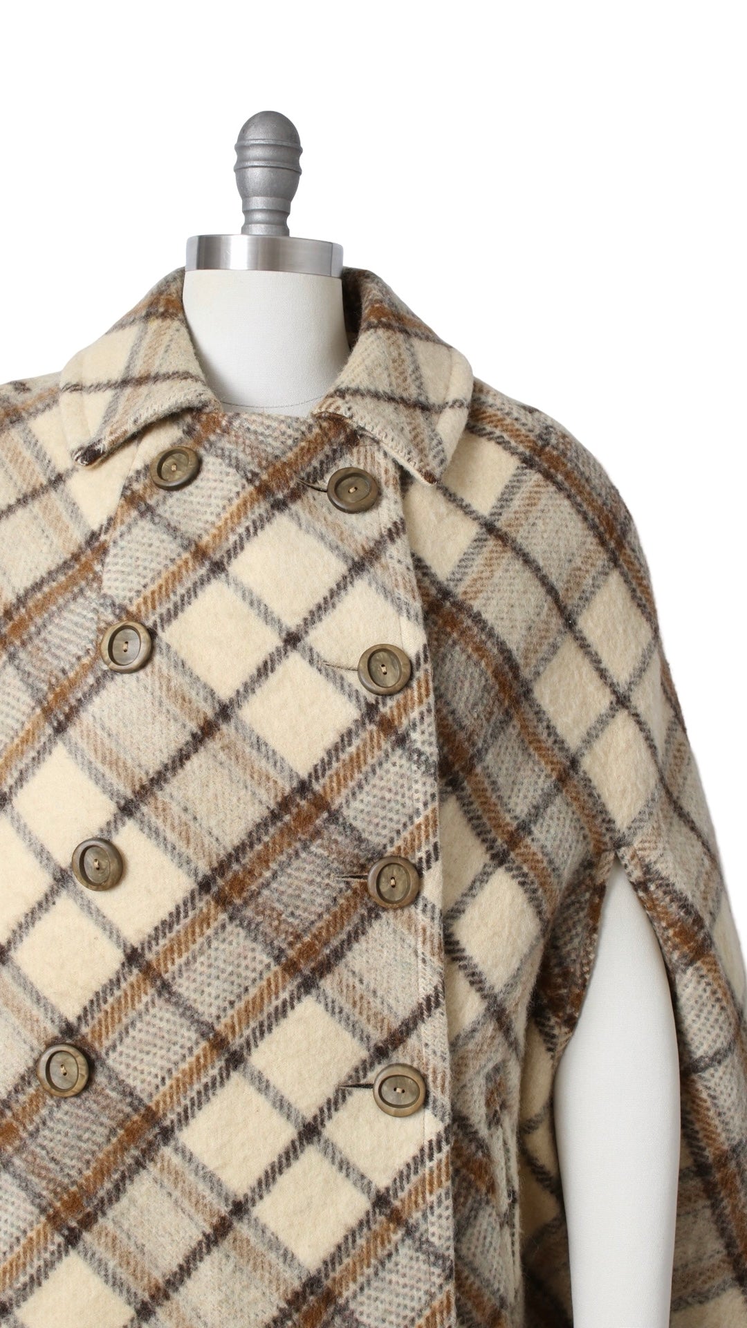 1970s Plaid Wool & Faux Fur Lined Cape | small/medium/large