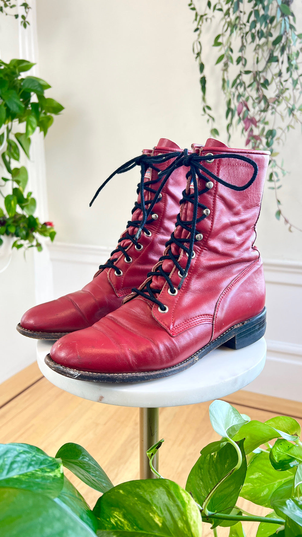 1980s 1990s JUSTIN Red Leather Roper Boots | size US 7