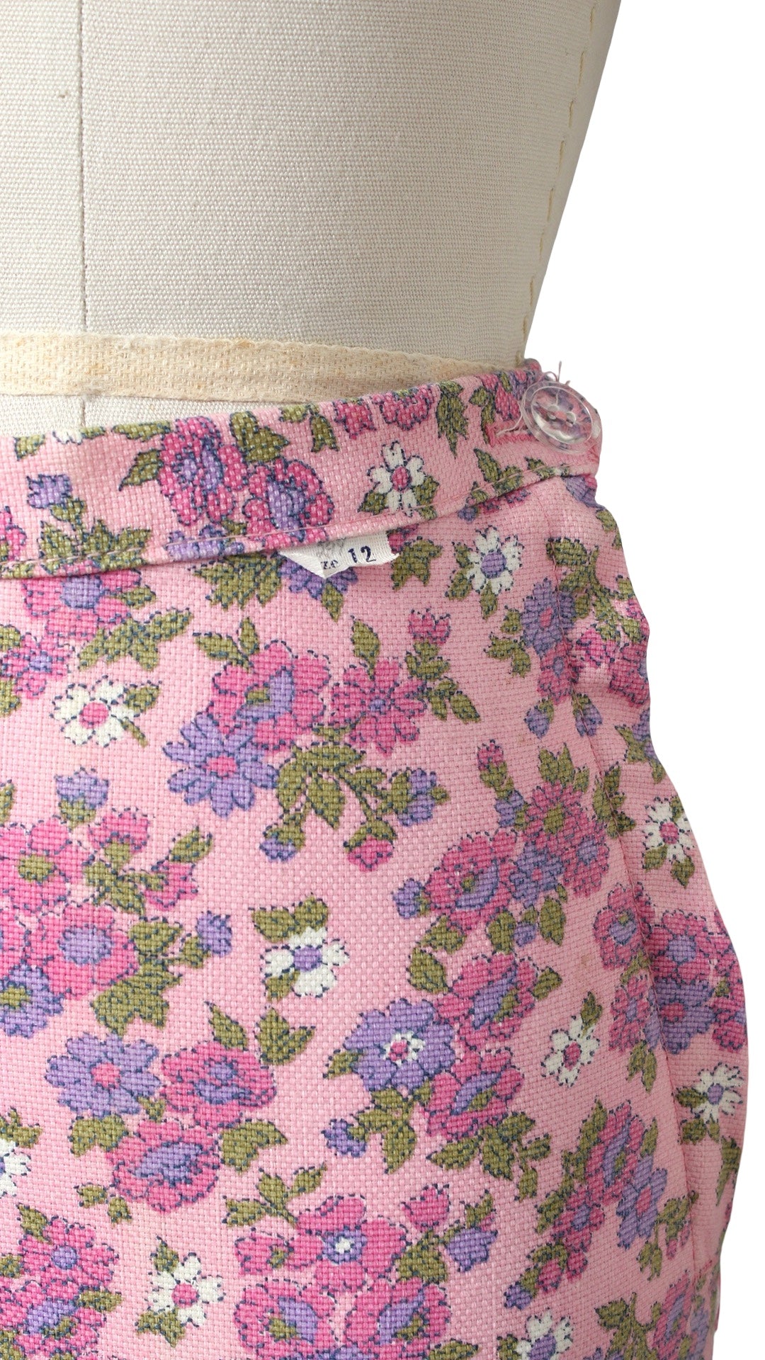 1960s DEADSTOCK Pink Floral Capri Pants | small