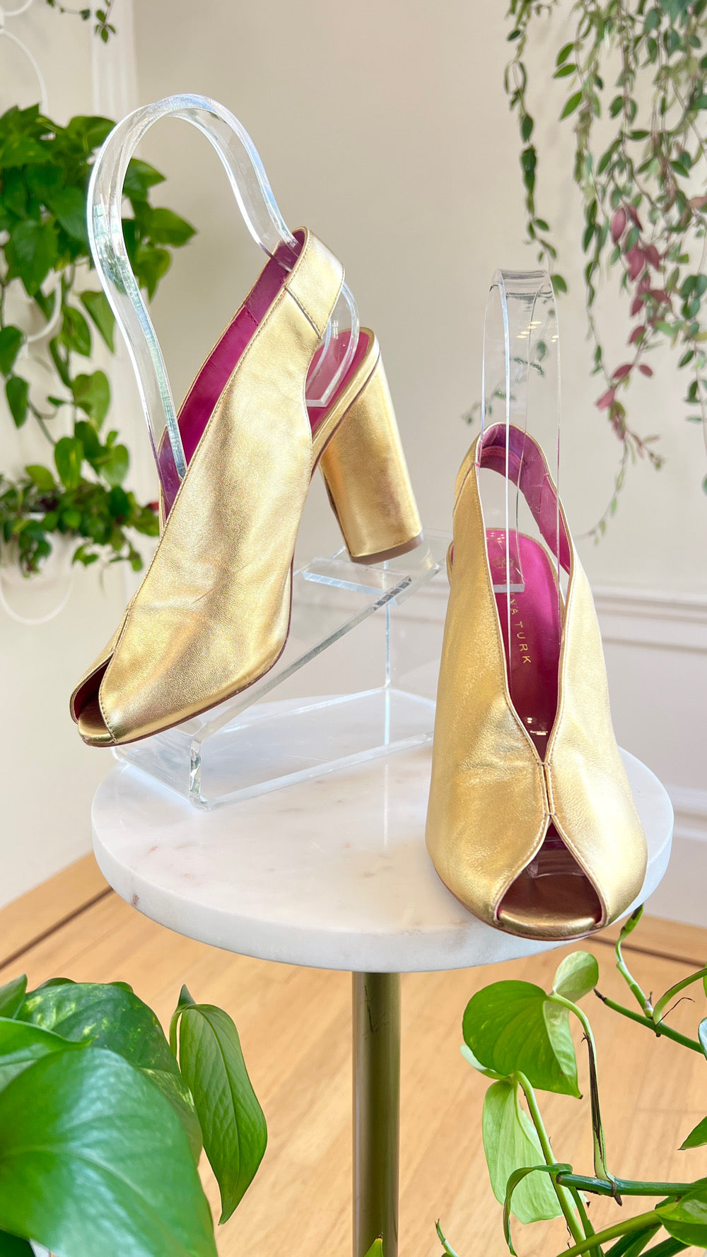 Modern TRINA TURK 1970s Style Gold Leather Slingback Heels | size US 8