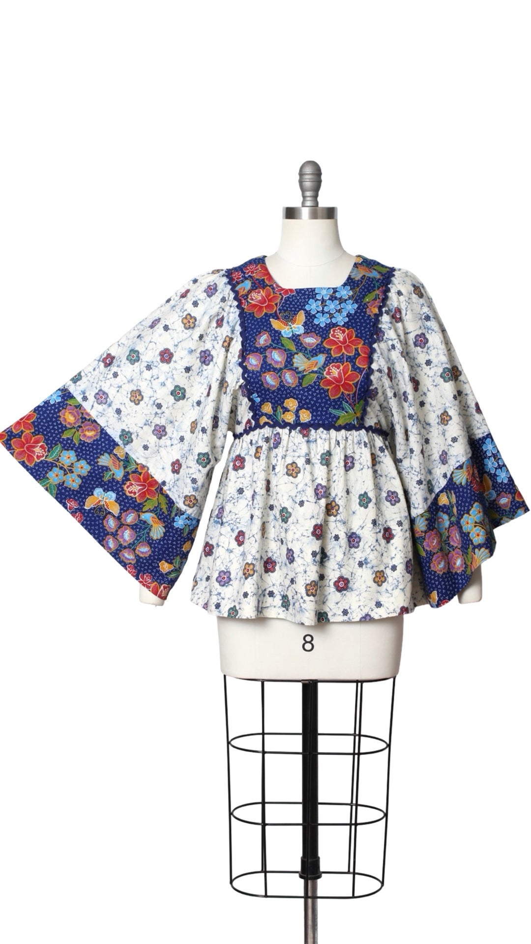 1970s Wide Sleeve Batik Blouse | small