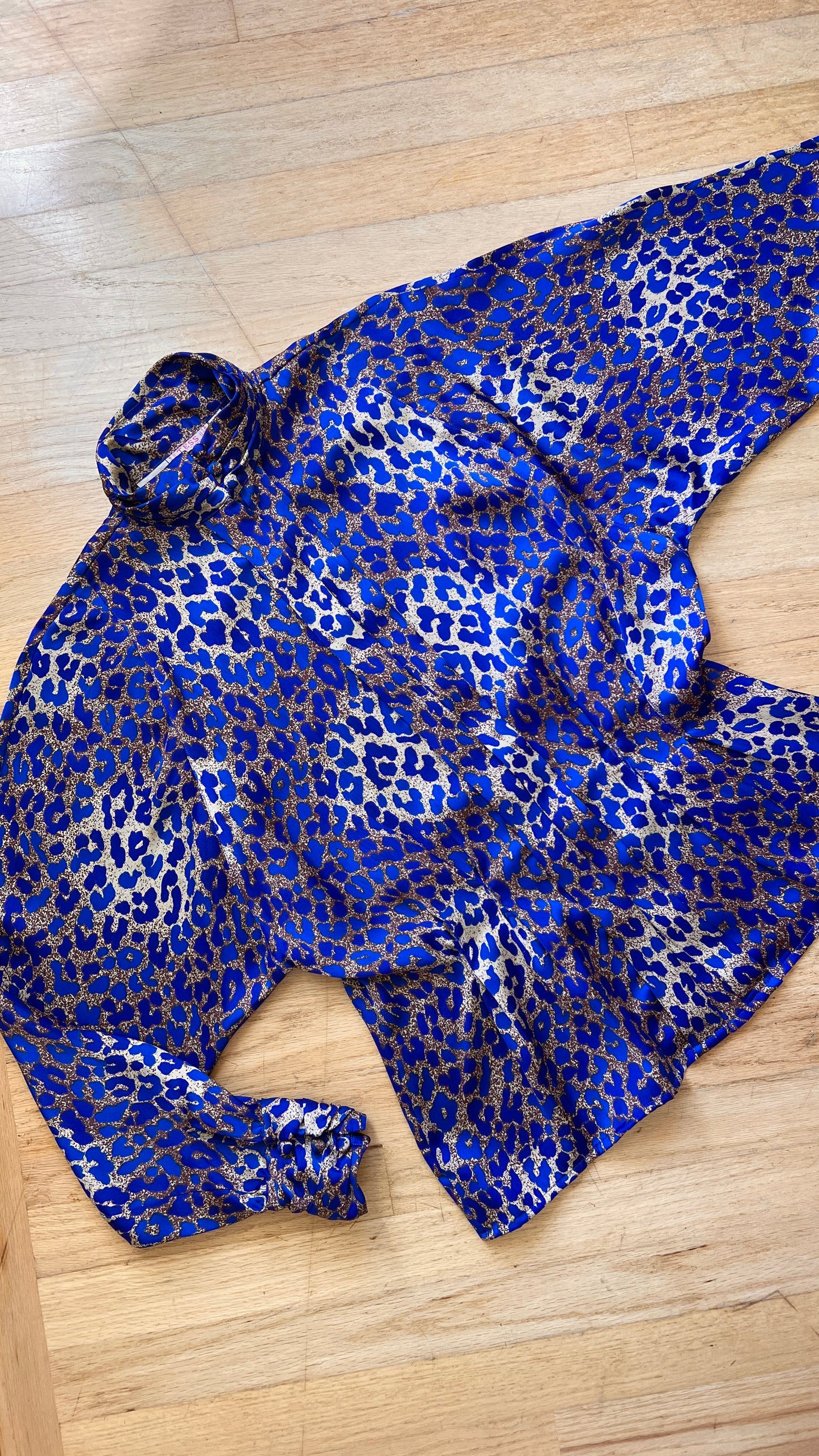 1980s Blue Leopard Print Blouse | medium/large