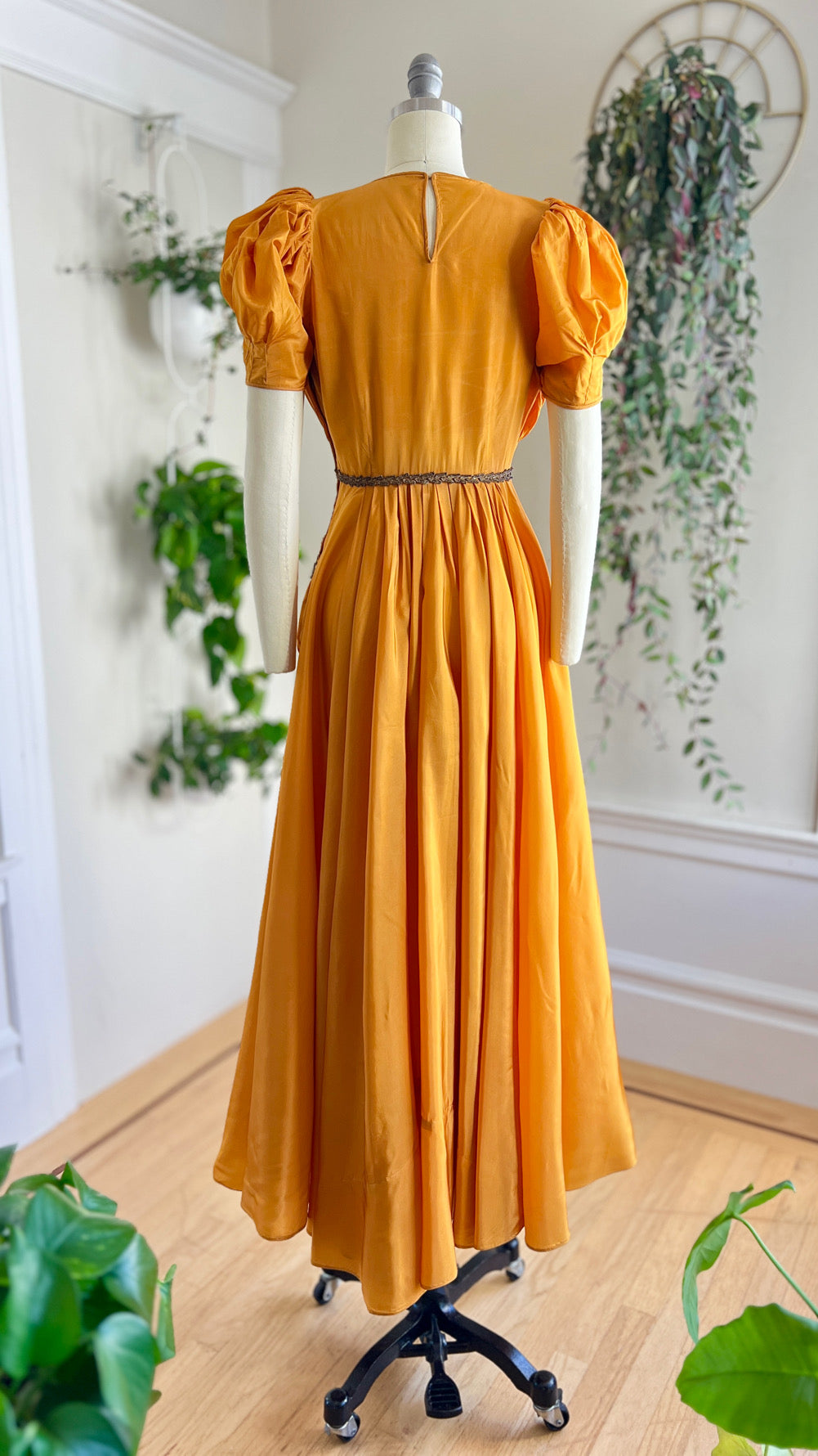 1940s Golden Sweetheart Gown | x-small