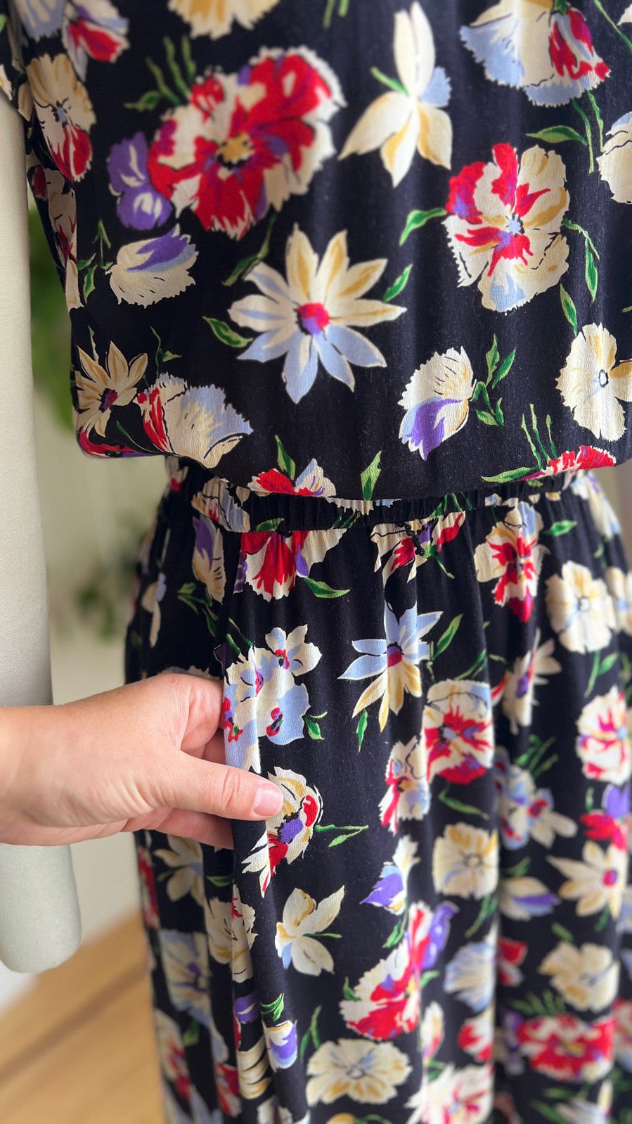 1980s does 1940s Floral Rayon Dress | small/medium/large