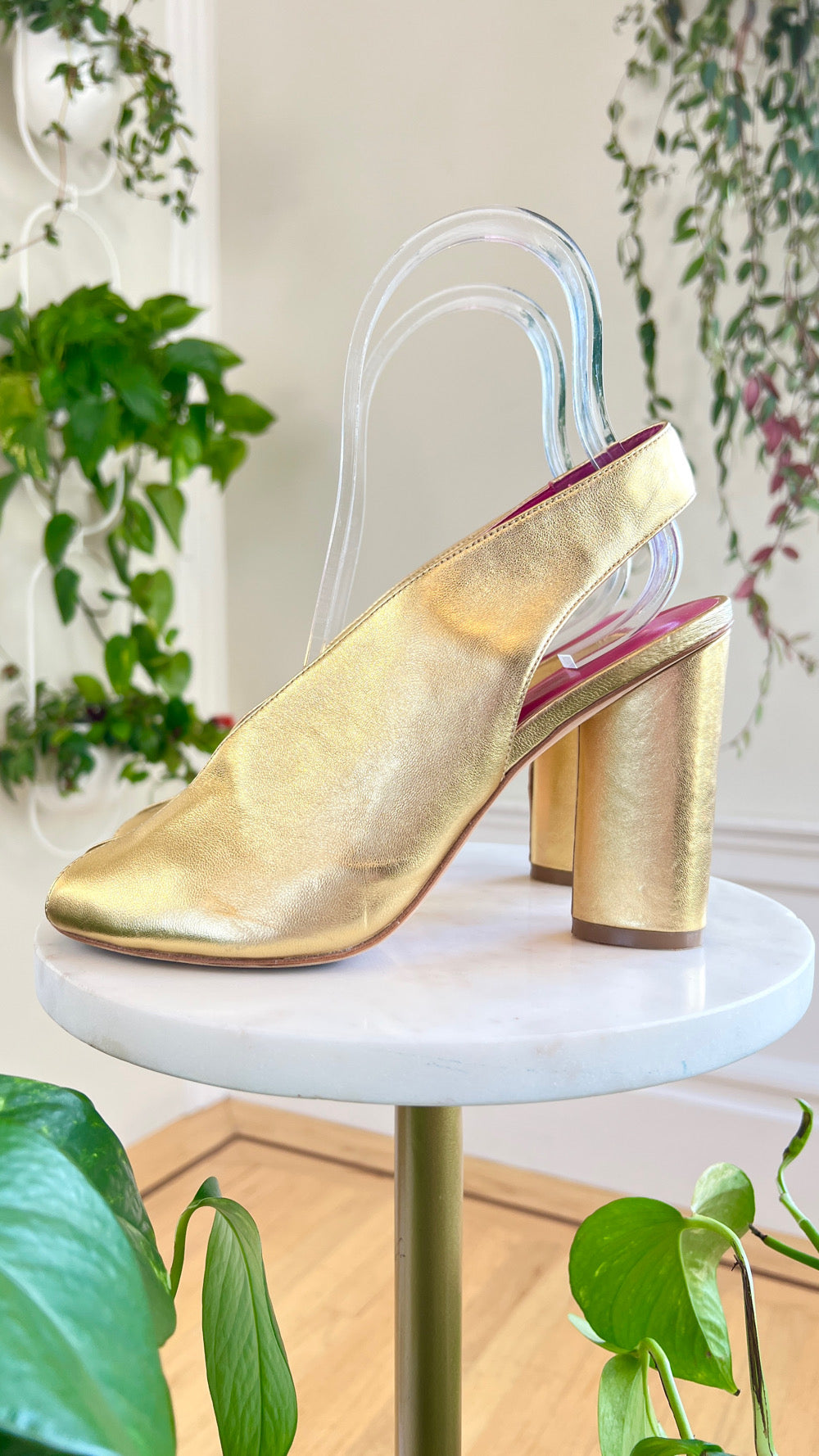 Modern TRINA TURK 1970s Style Gold Leather Slingback Heels | size US 8