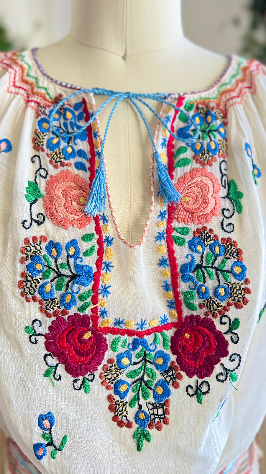 Vintage 1930s Hand-Embroidered Hungarian Peasant Top | x-small/small Birthday Life Vintage Vintage 1930s Hand-Embroidered Hungarian Peasant Top | x-small/small Birthday Life Vintage