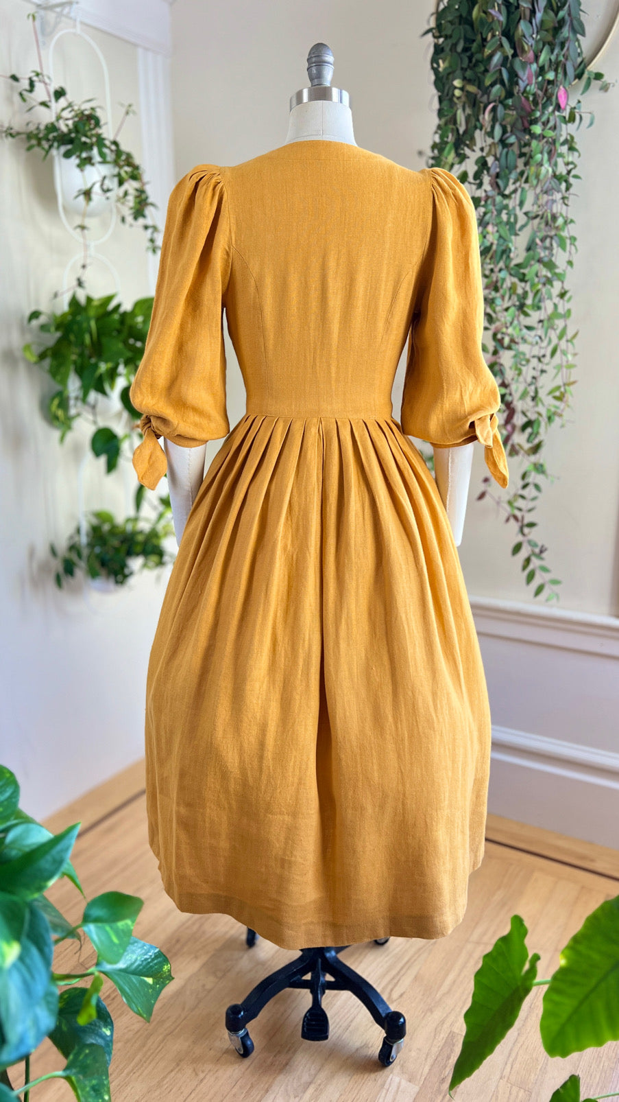 1980s Mustard Yellow Linen Midi Dress | small/medium