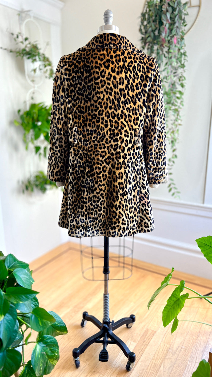 Vintage 1960s 1970s Leopard Print Faux Fur Coat | medium/large