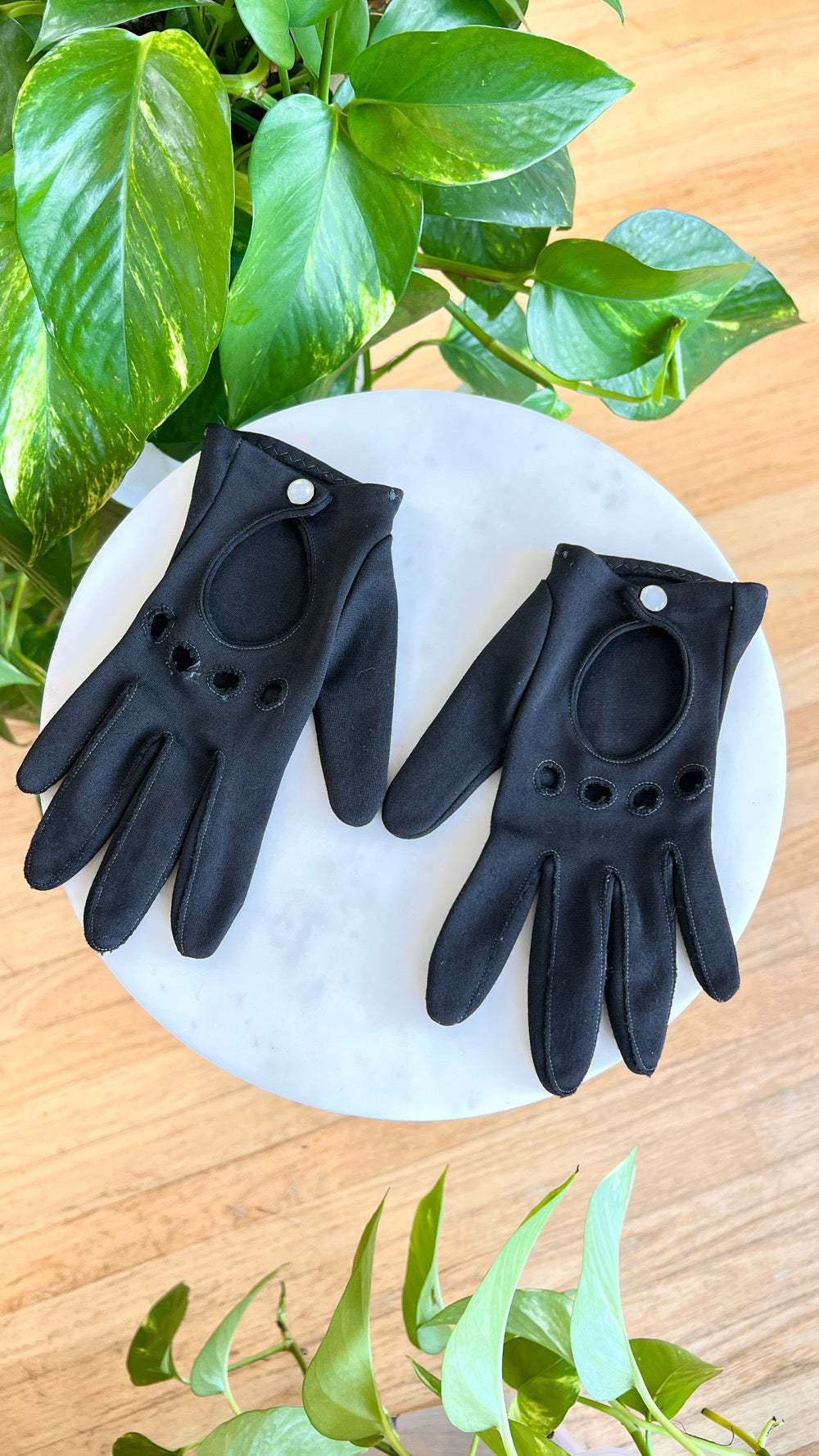 1960s Black Jersey Driving Gloves