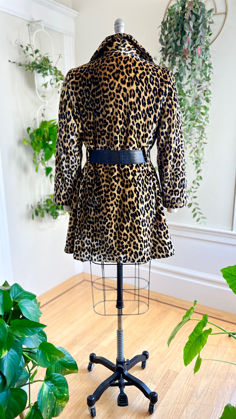 Vintage 1960s 1970s Leopard Print Faux Fur Coat | medium/large