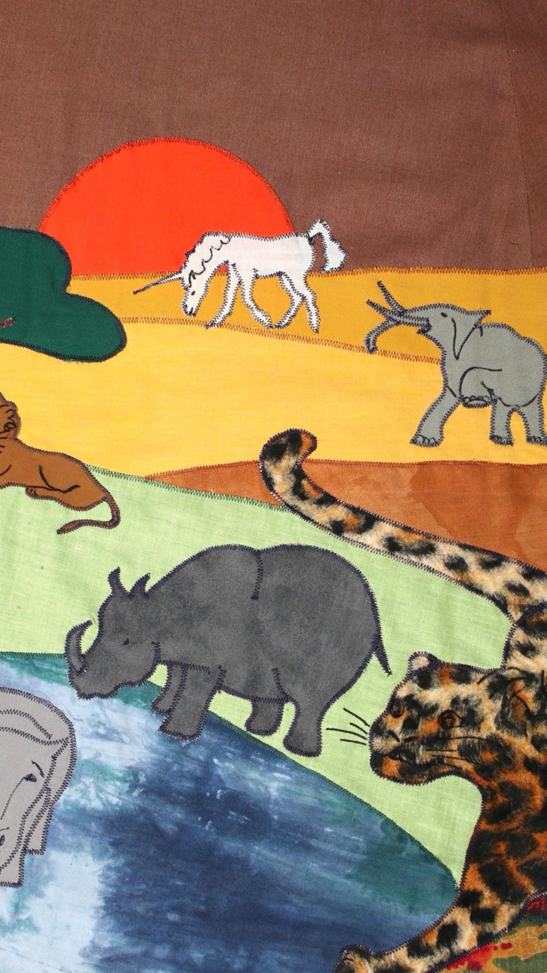 1970s Hand-Appliquéd "Water Hole" Novelty Border Print Skirt | small