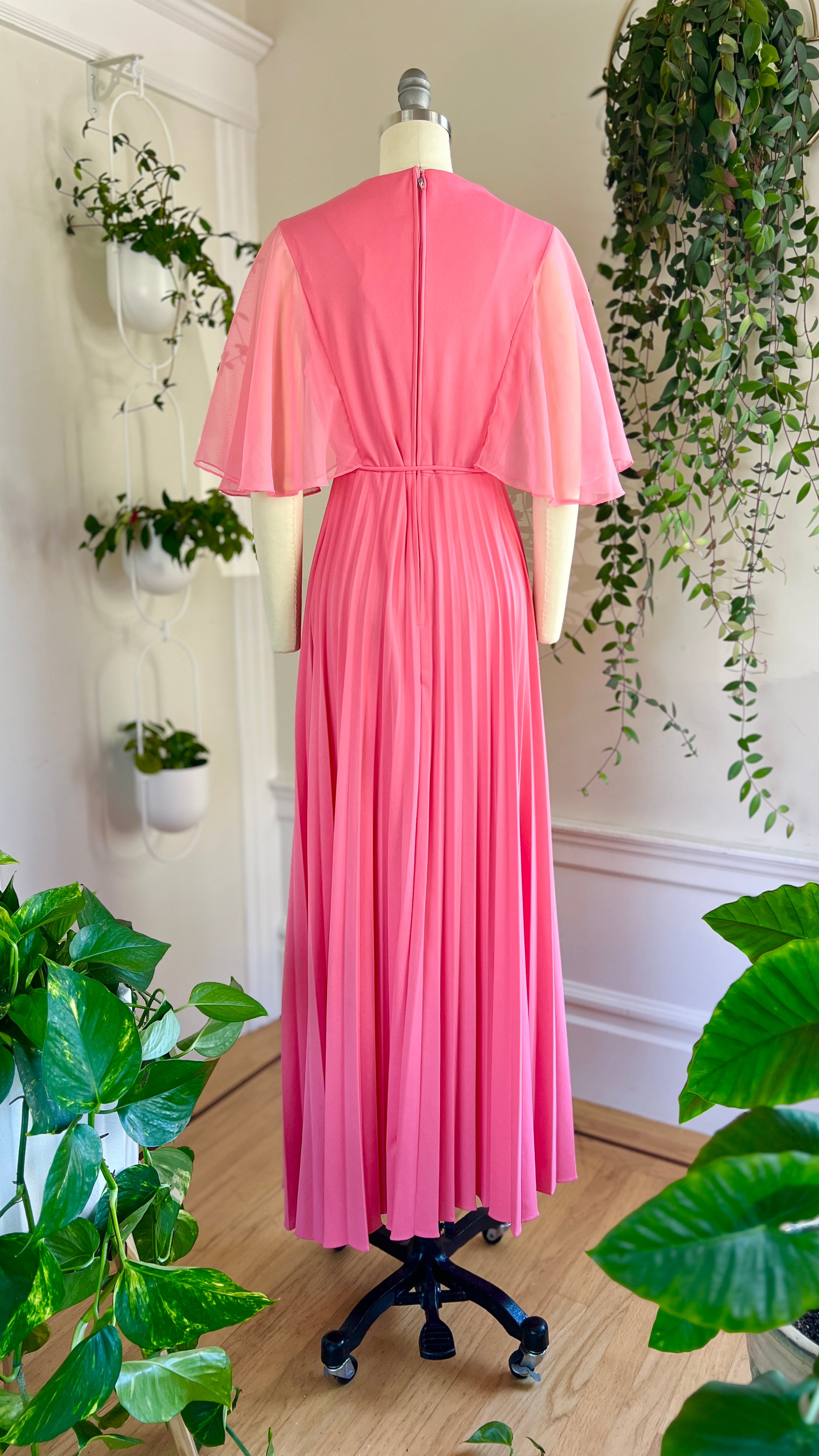 1970s Accordion Pleated Dress 1970s Accordion Pleated Dress