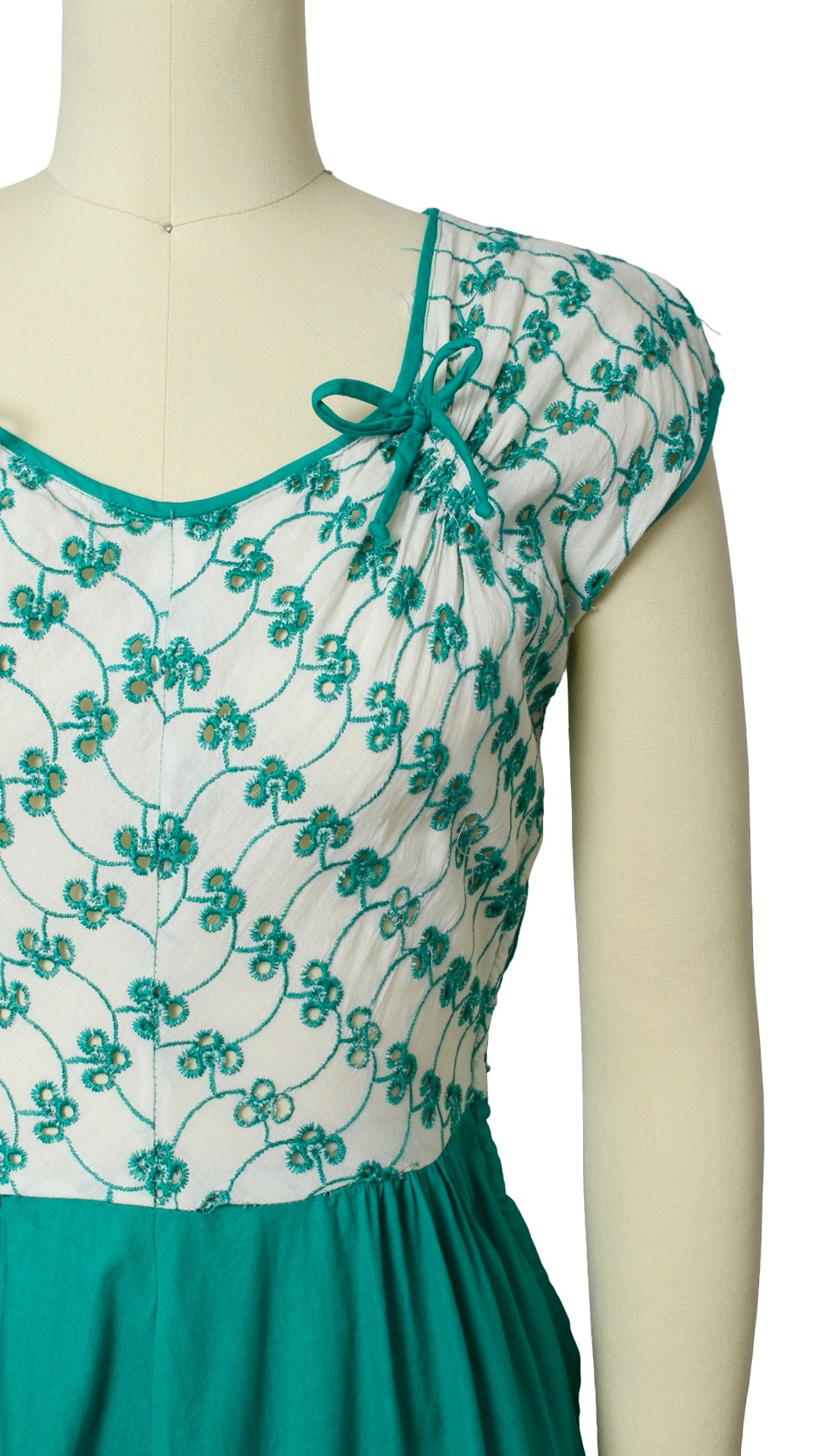 NEW | 1940s Green Eyelet Cotton Day Dress | x-smalll/small