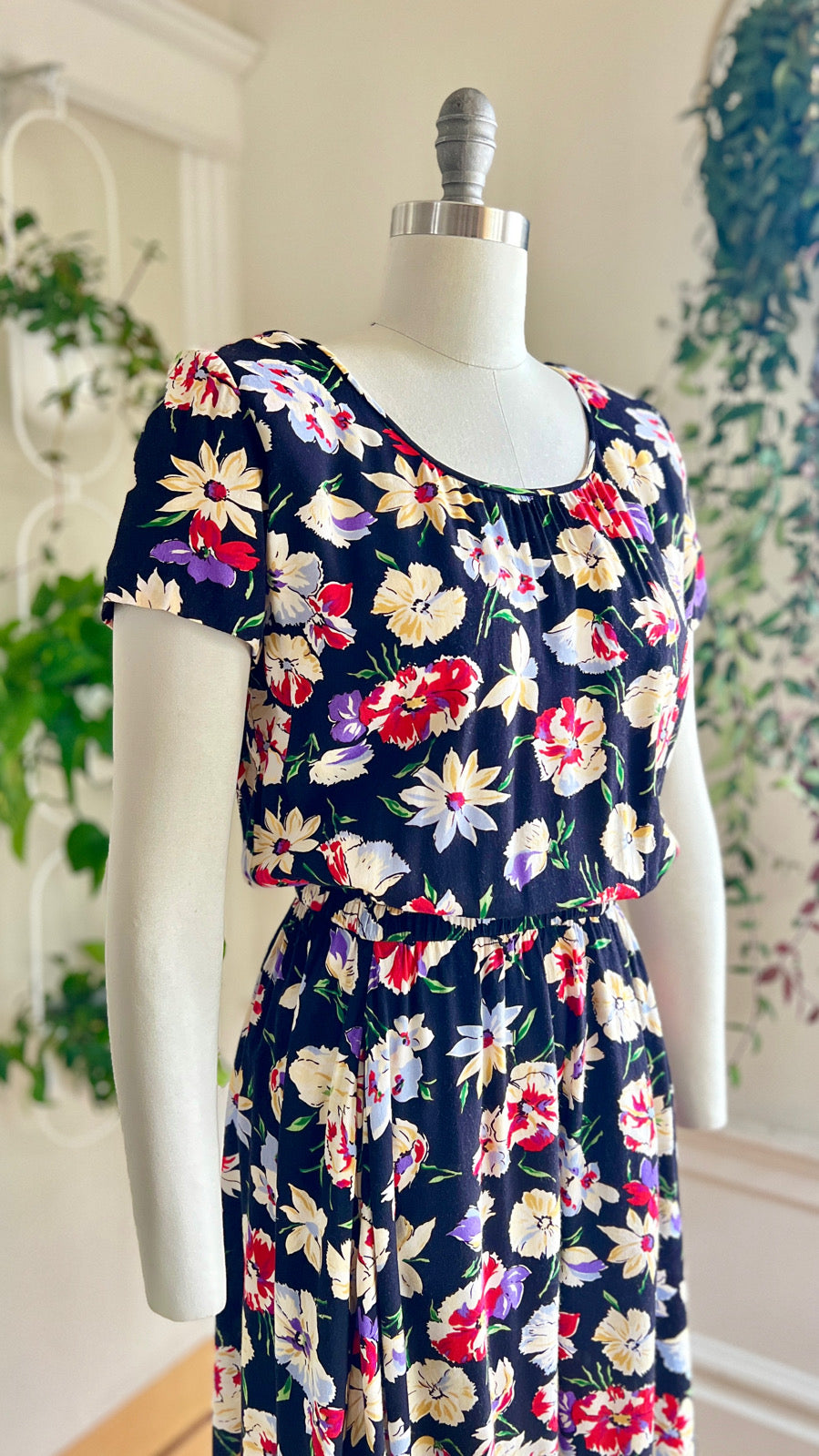 1980s does 1940s Floral Rayon Dress | small/medium/large