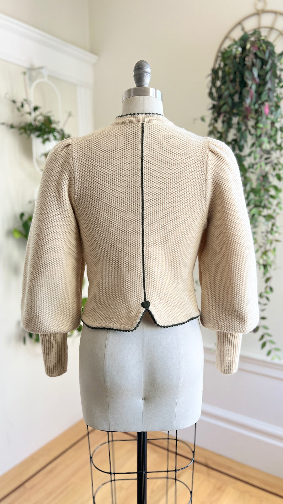 Vintage 1980s German Cream Wool Cardigan | small/medium