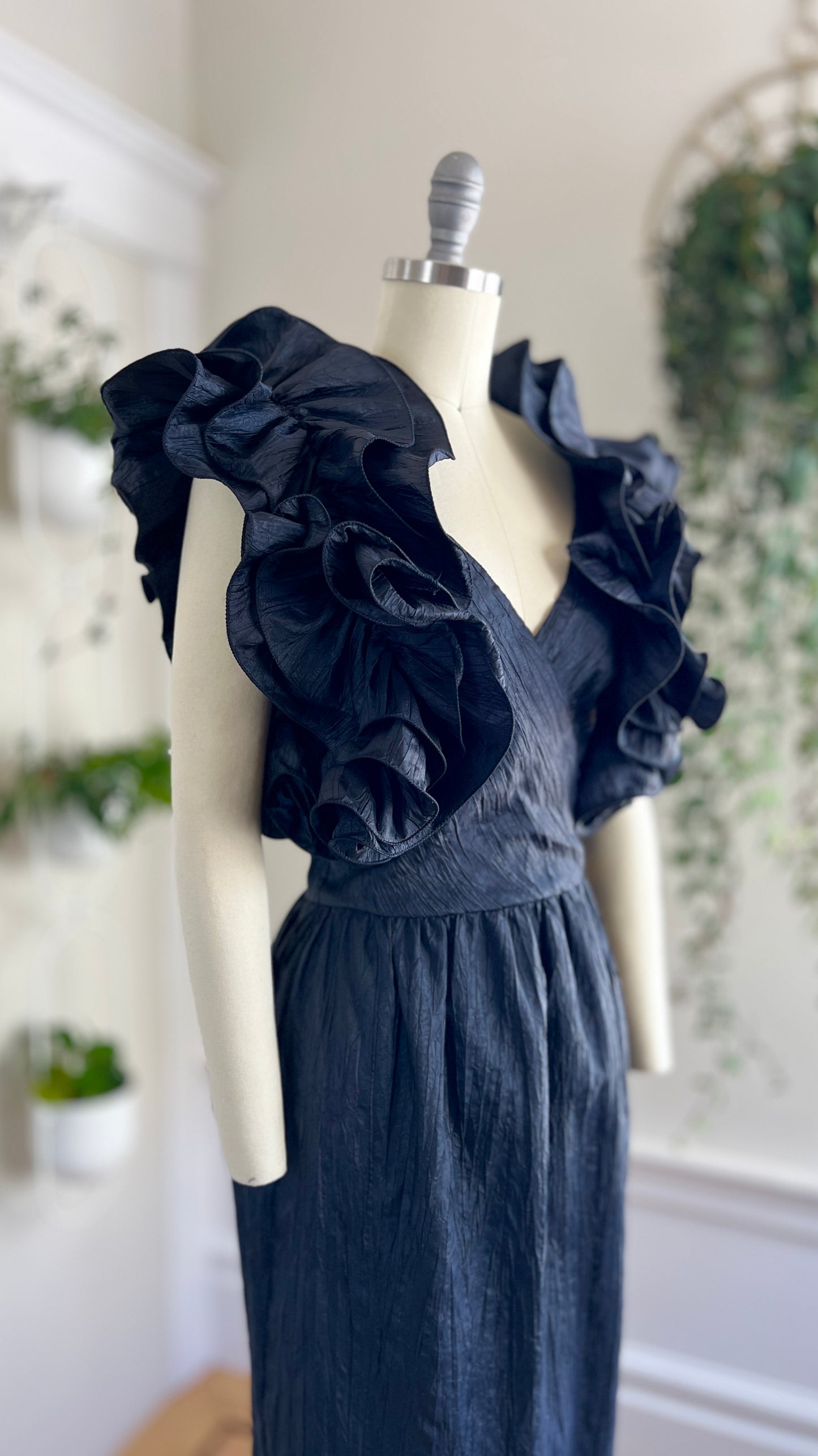 1980s Lace-Up Ruffled Dress | small