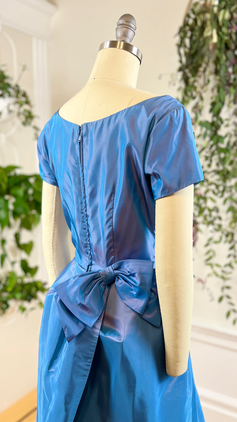 1950s Iridescent Taffeta Party Dress | x-small/small