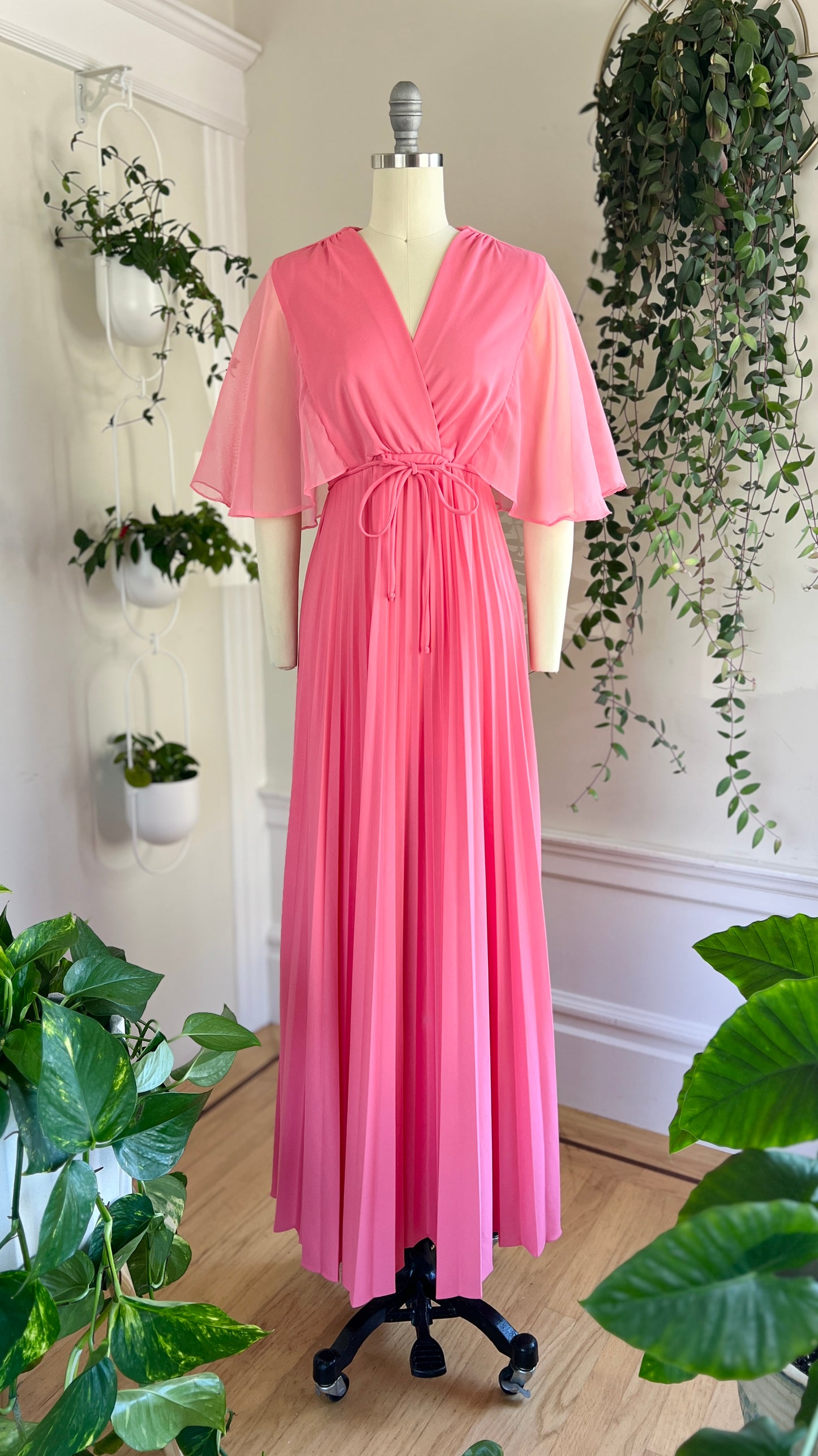 1970s Accordion Pleated Dress 1970s Accordion Pleated Dress