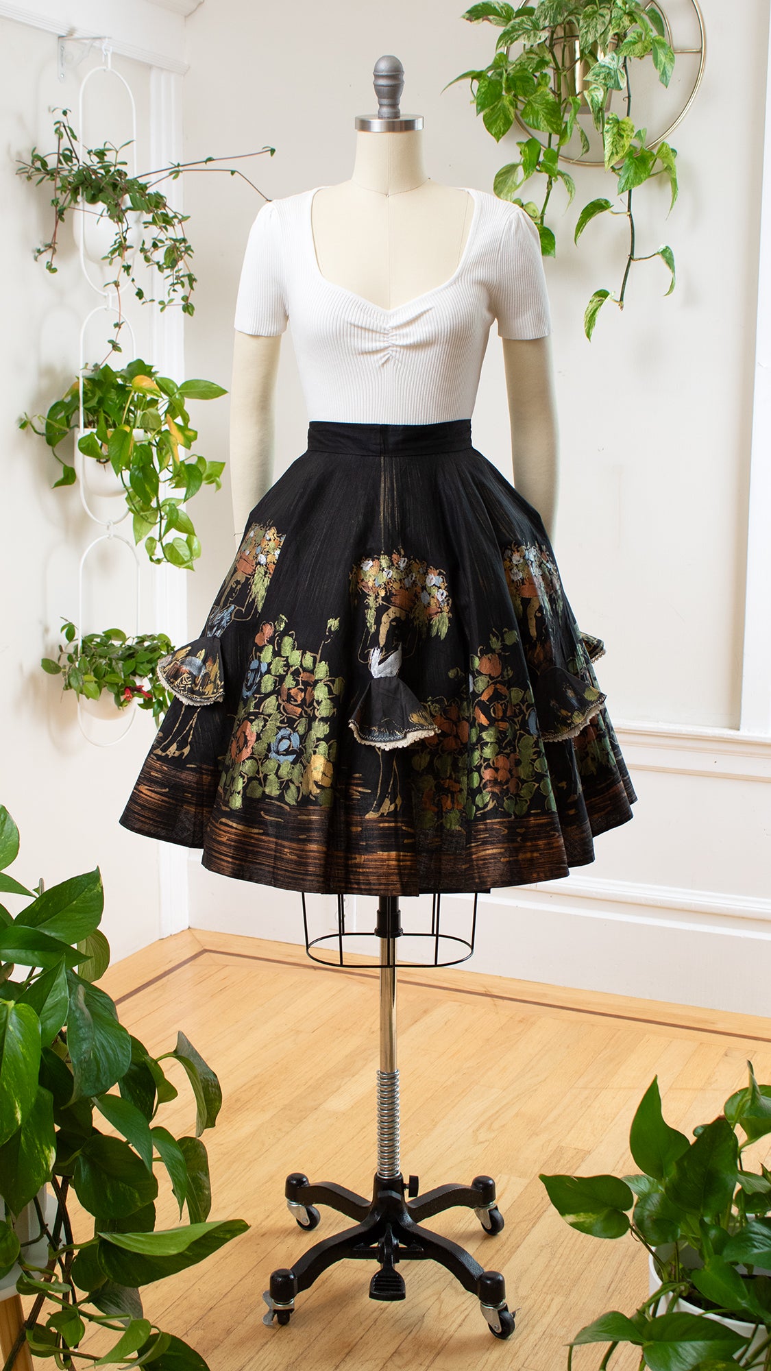 1950s Peek-A-Boo Mexican Novelty Border Print Skirt | x-small/small