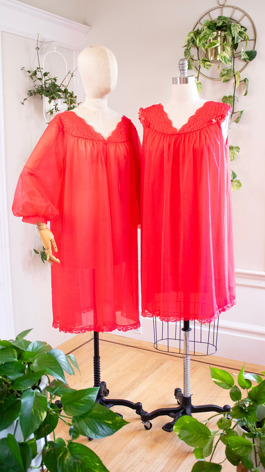 1960s Red Nylon Chiffon Peignoir Set | large/x-large