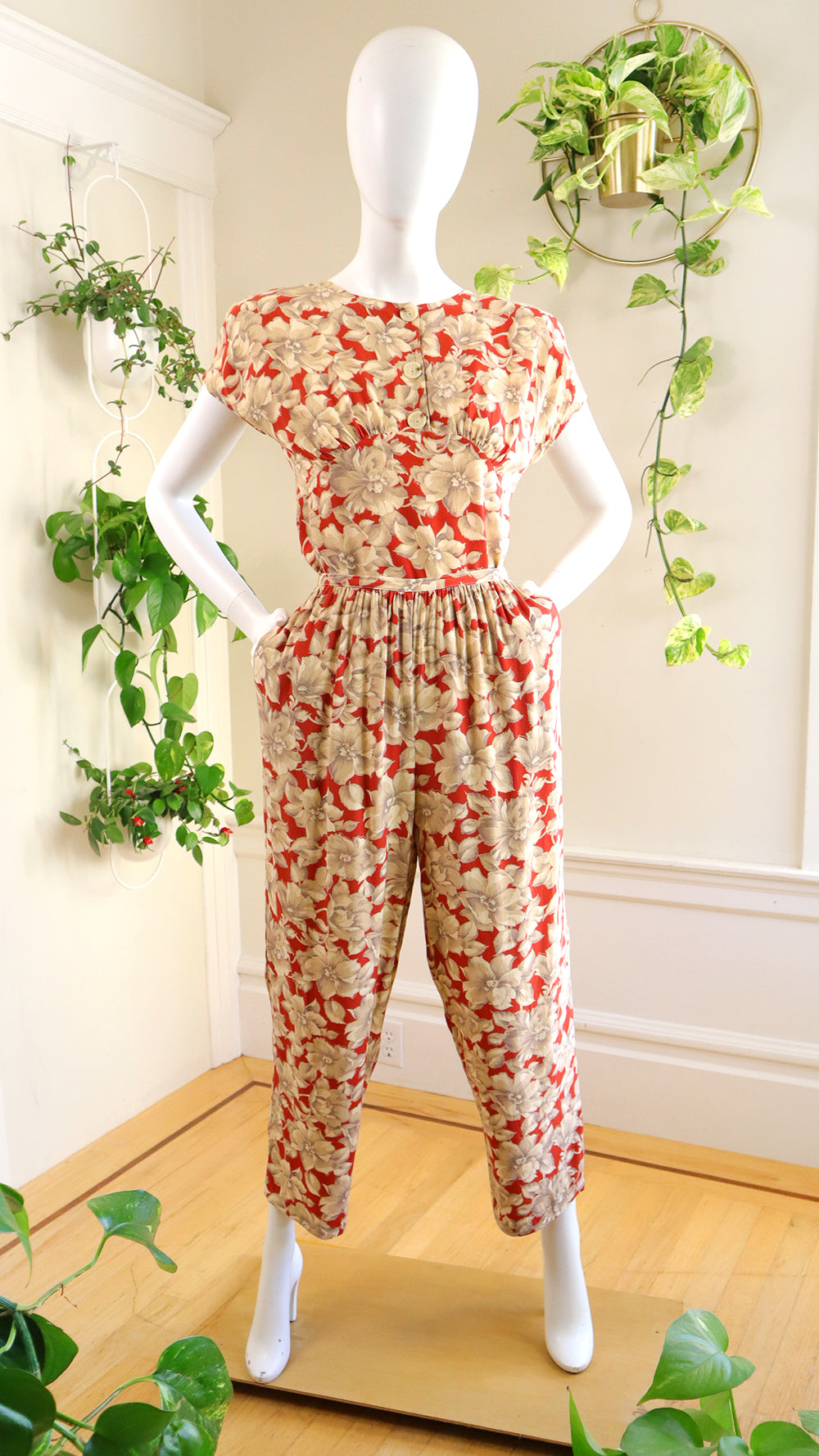 NEW ⭐️ 1980s CAROLE LITTLE Floral Rayon Pant Suit | small/medium