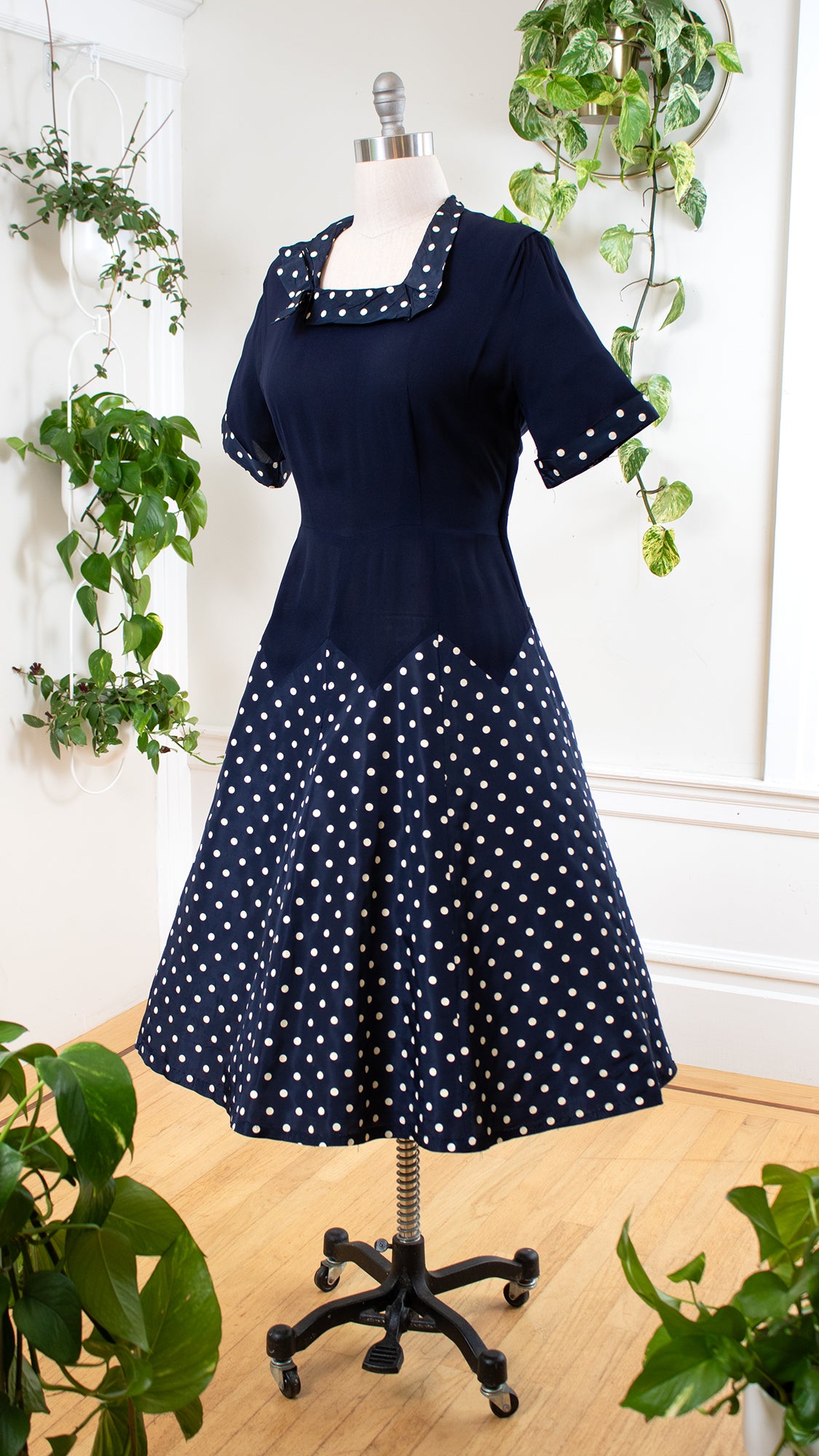 cocktail dress 1940s 1940s 1950s Polka Dot Navy Blue Cocktail Dress