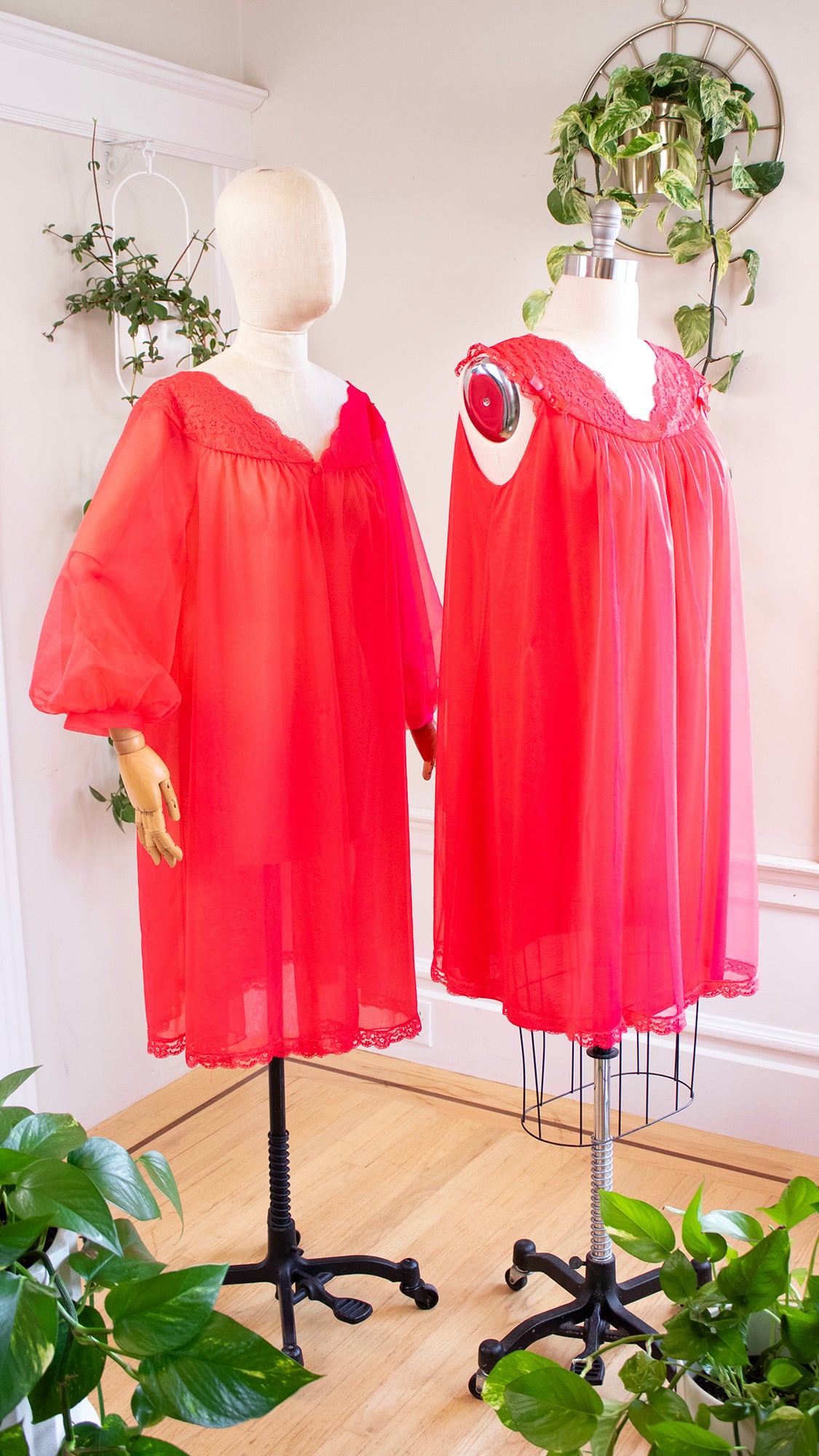 1960s Red Nylon Chiffon Peignoir Set | large/x-large