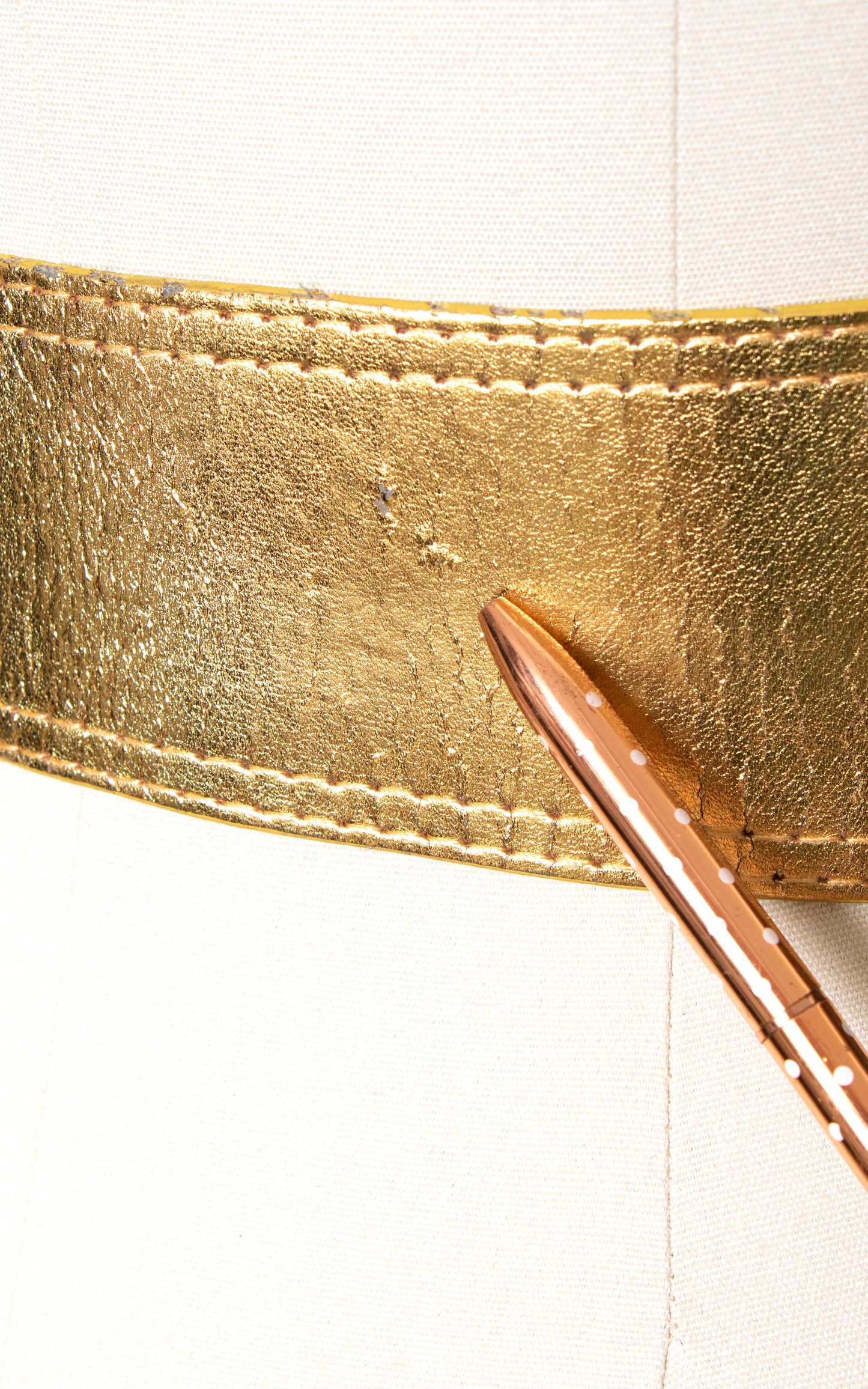 1960s Gold Double Buckled Cinch Belt | small/medium