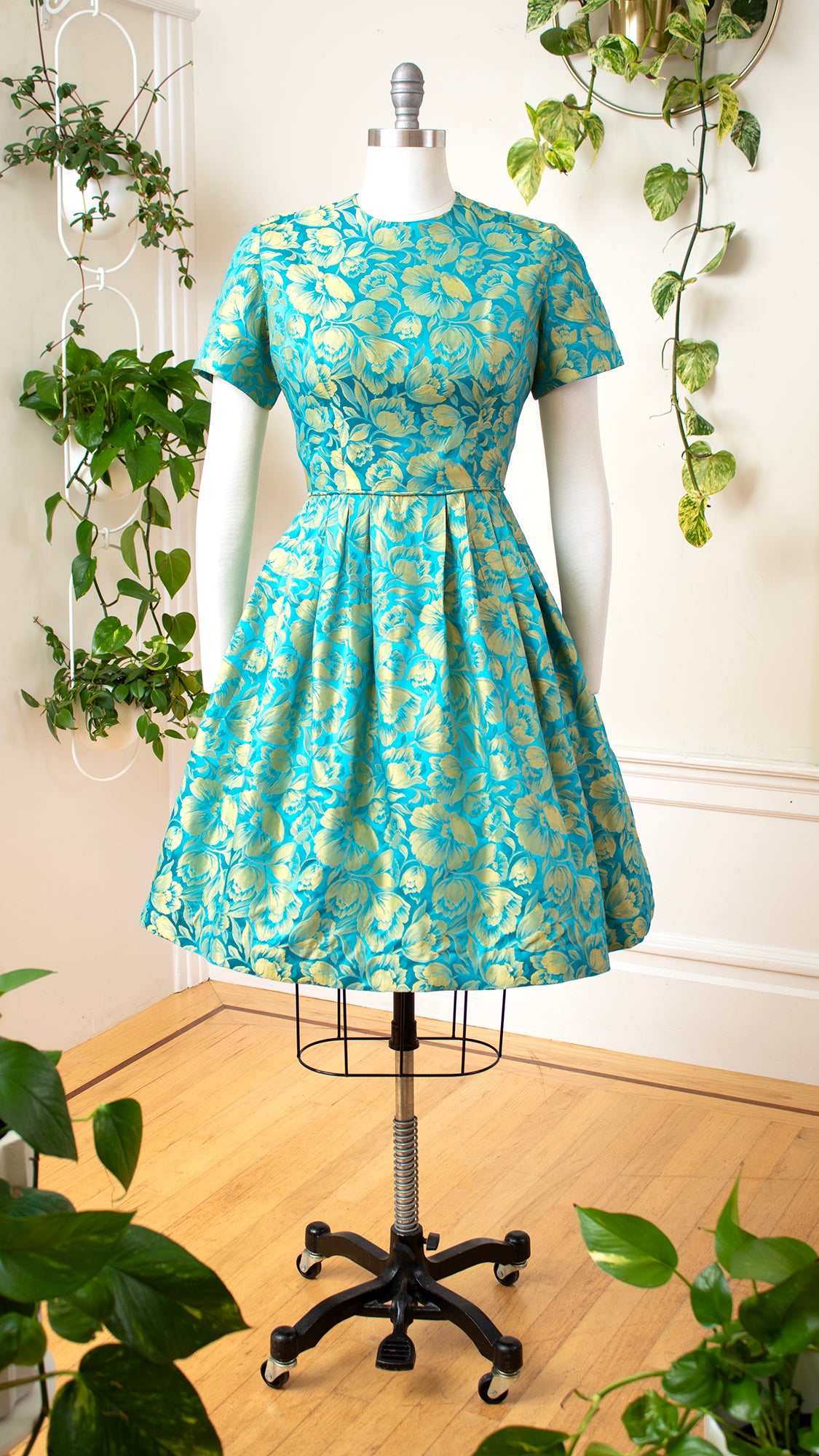 NEW ⭐️ 1960s Floral Satin Jacquard Dress | medium