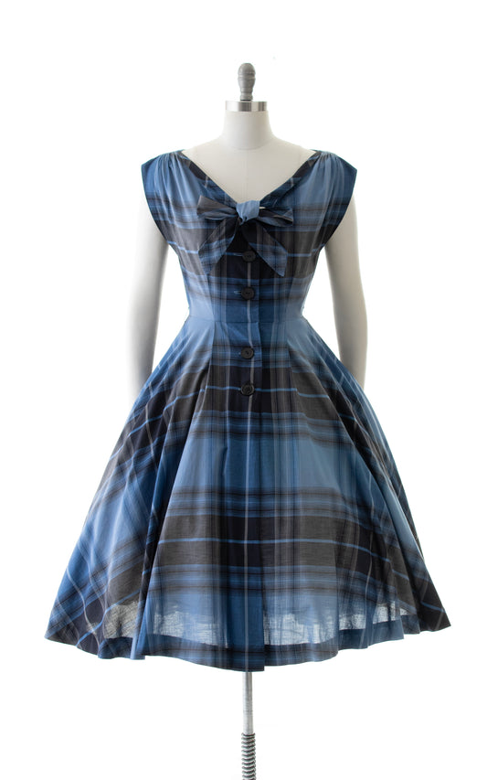 NEW ARRIVAL || 1950s Plaid Cotton Shirtwaist Dress | small