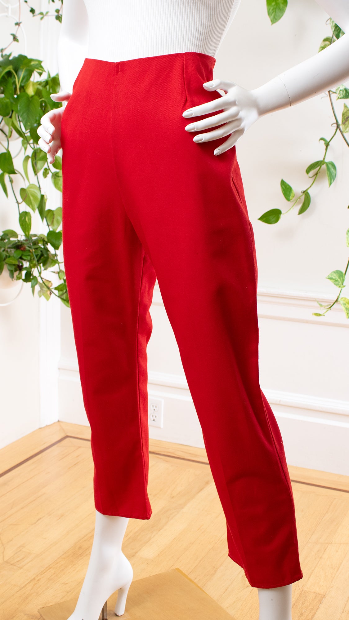 1960s Red Cotton Cropped Capri Pants | small