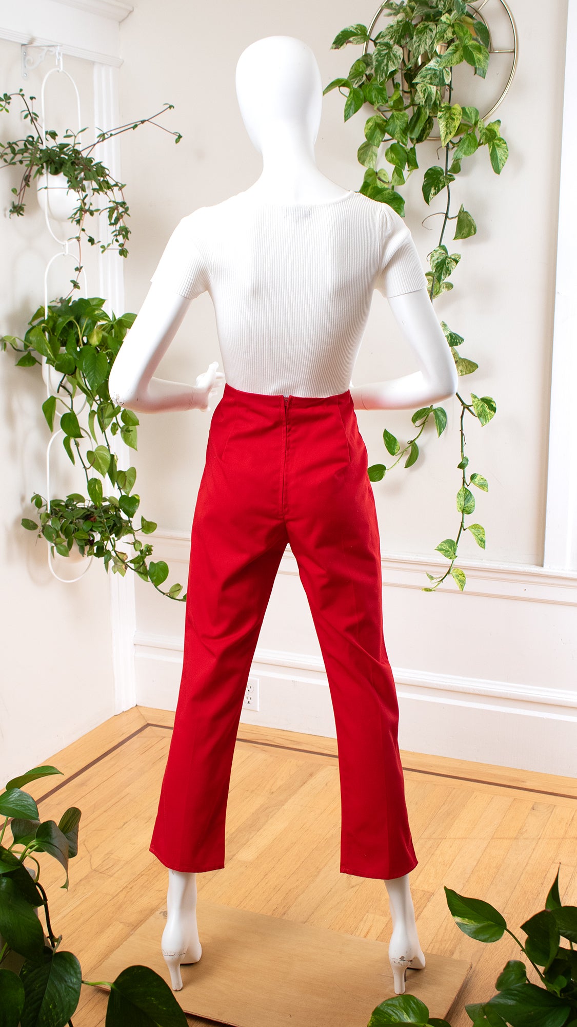 1960s Red Cotton Cropped Capri Pants | small