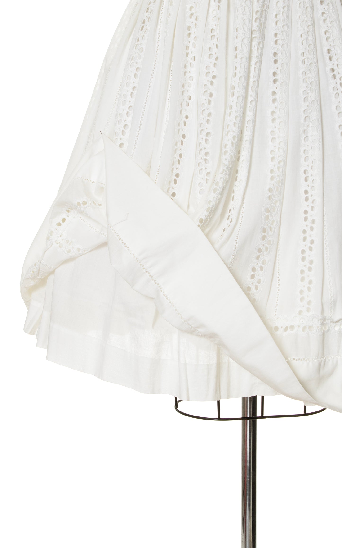 1950s White Eyelet Lace Skirt | small