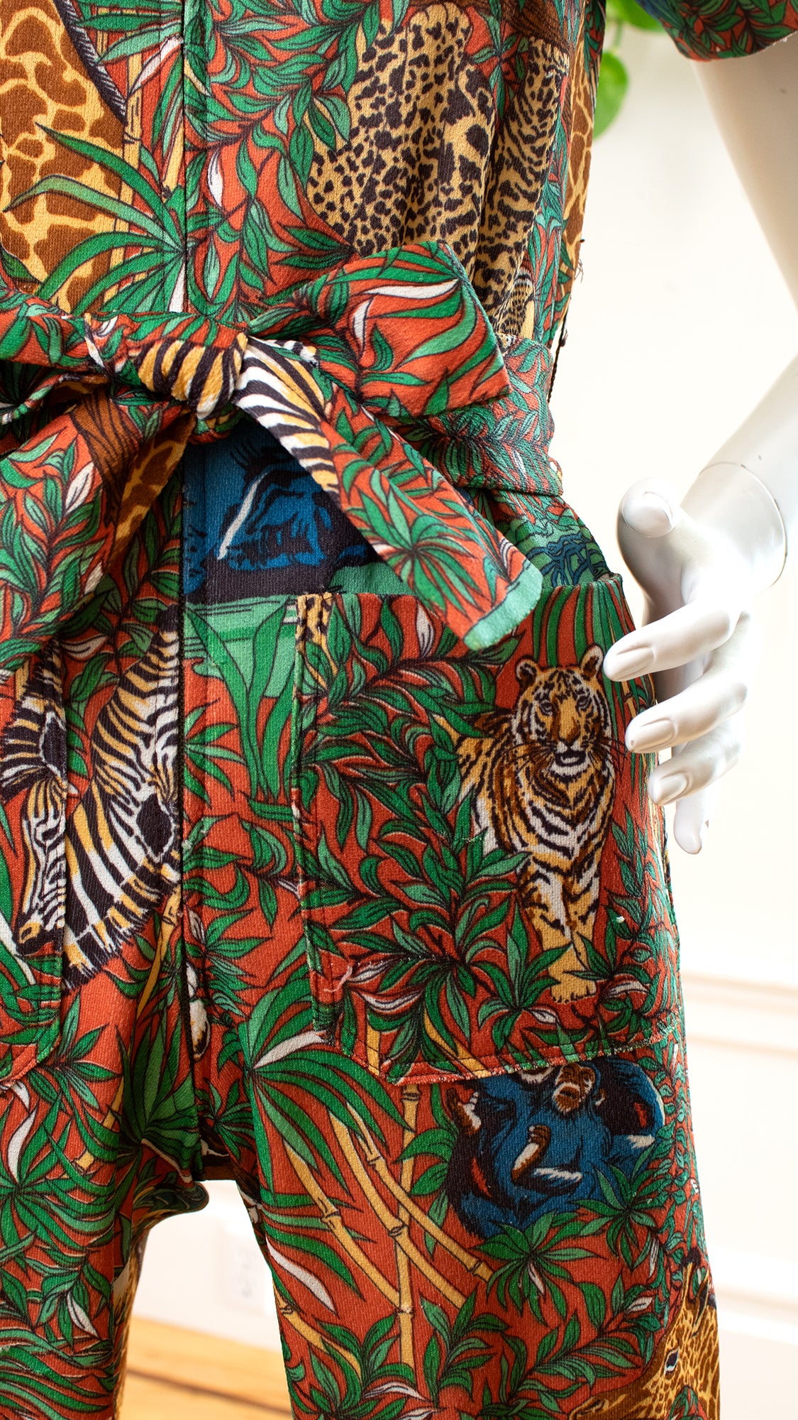 Vintage 1970s 70s Animal Jungle Novelty Print Jumpsuit