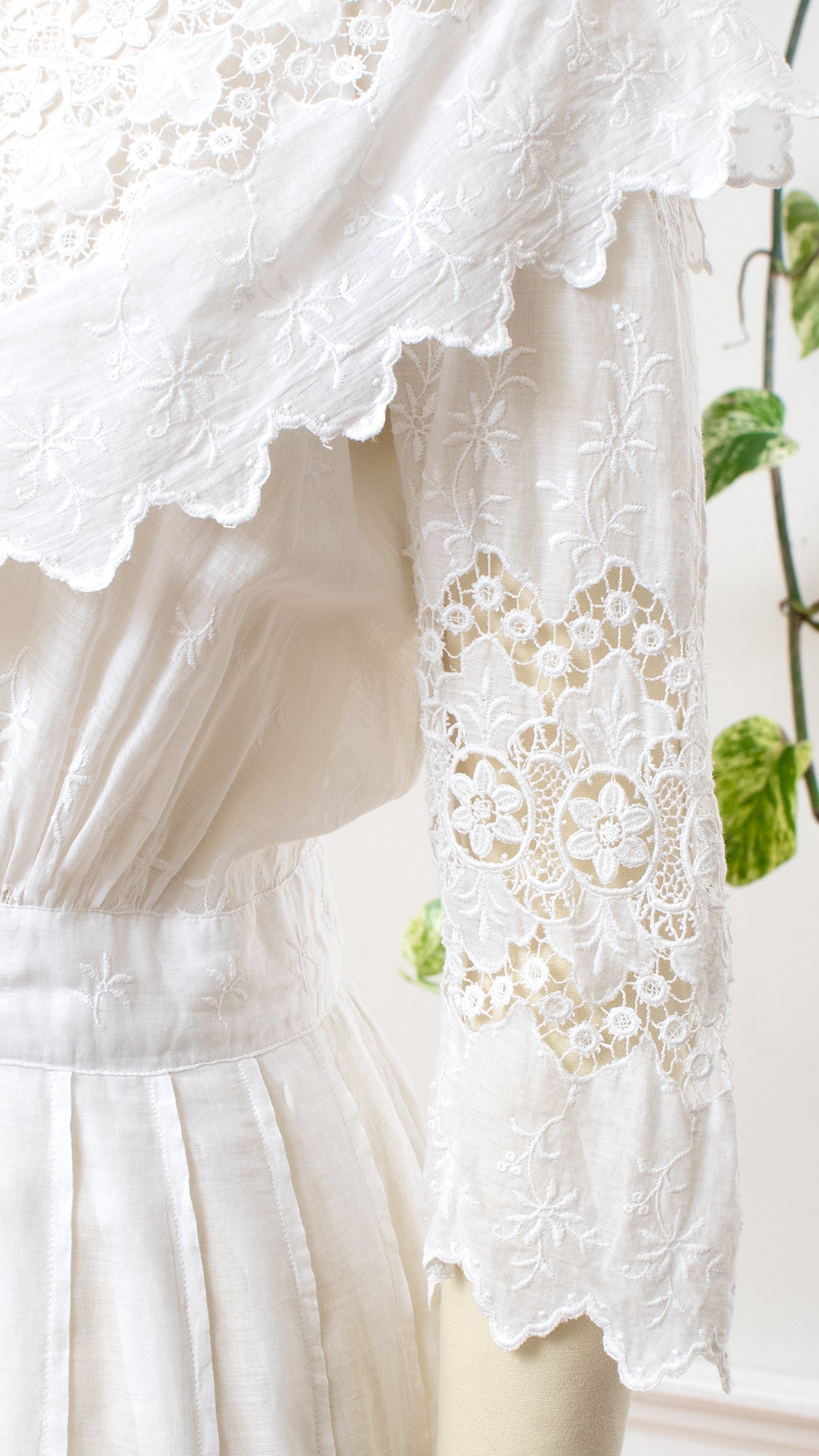 Antique Edwardian 1910s White Cotton & Lace Dress