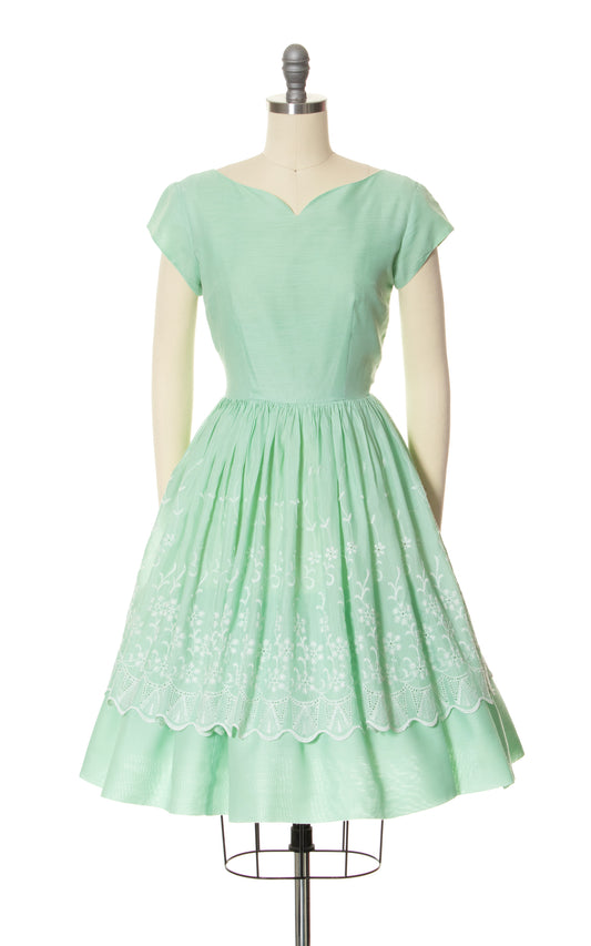 1960s Eyelet Lace Mint Dress | small