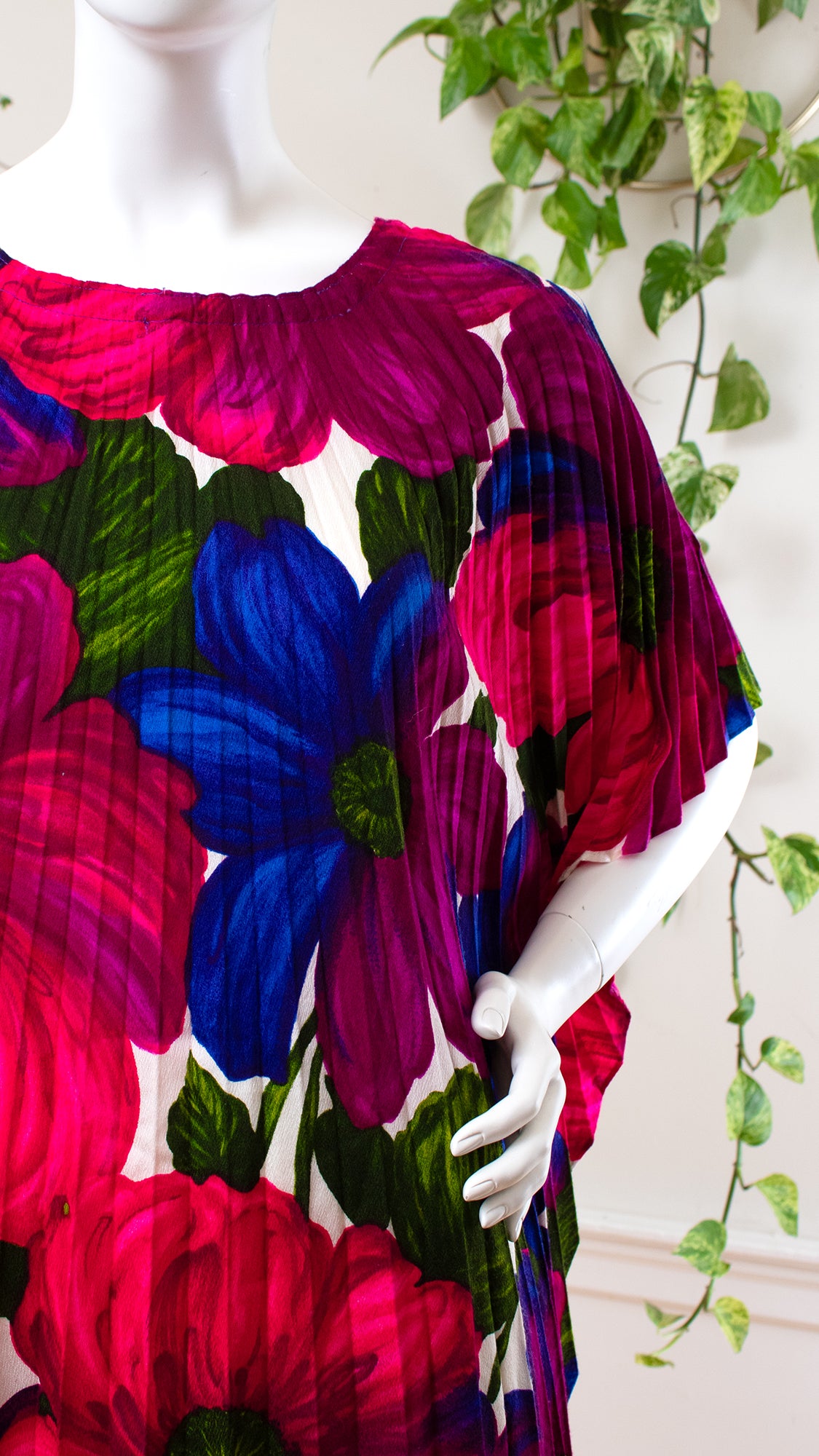 1960s 1970s Floral Barkcloth Kaftan | OSFM