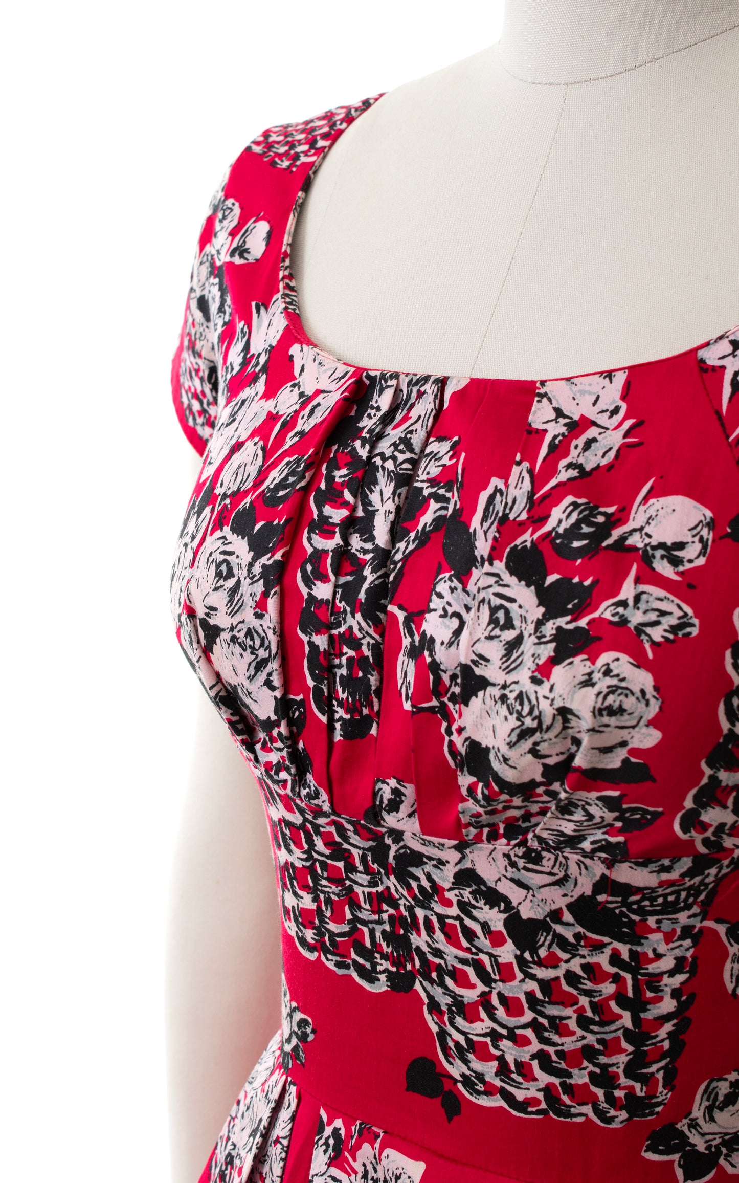 MODERN Retrospec'd Floral Baskets Dress | medium