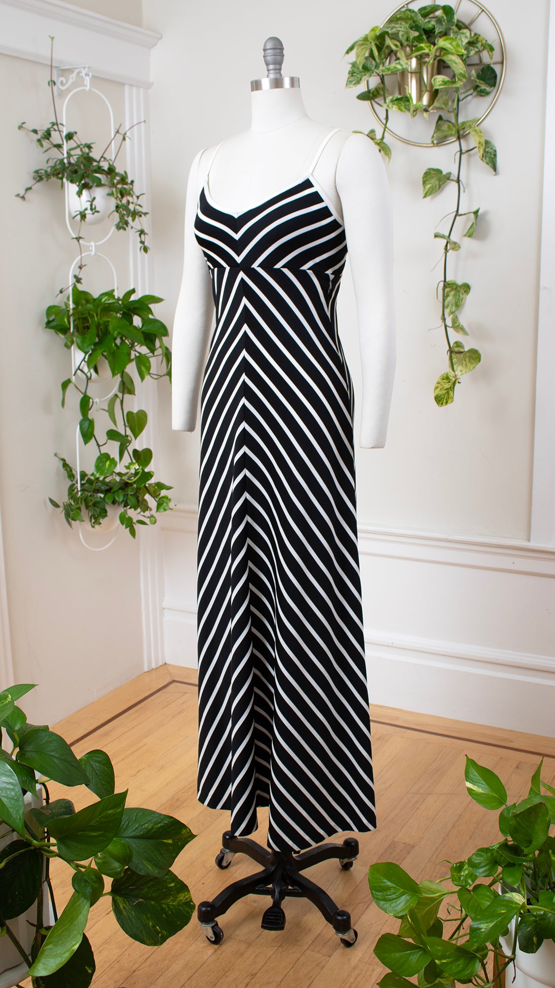 1970s Chevron Striped Maxi Dress | x-small/small