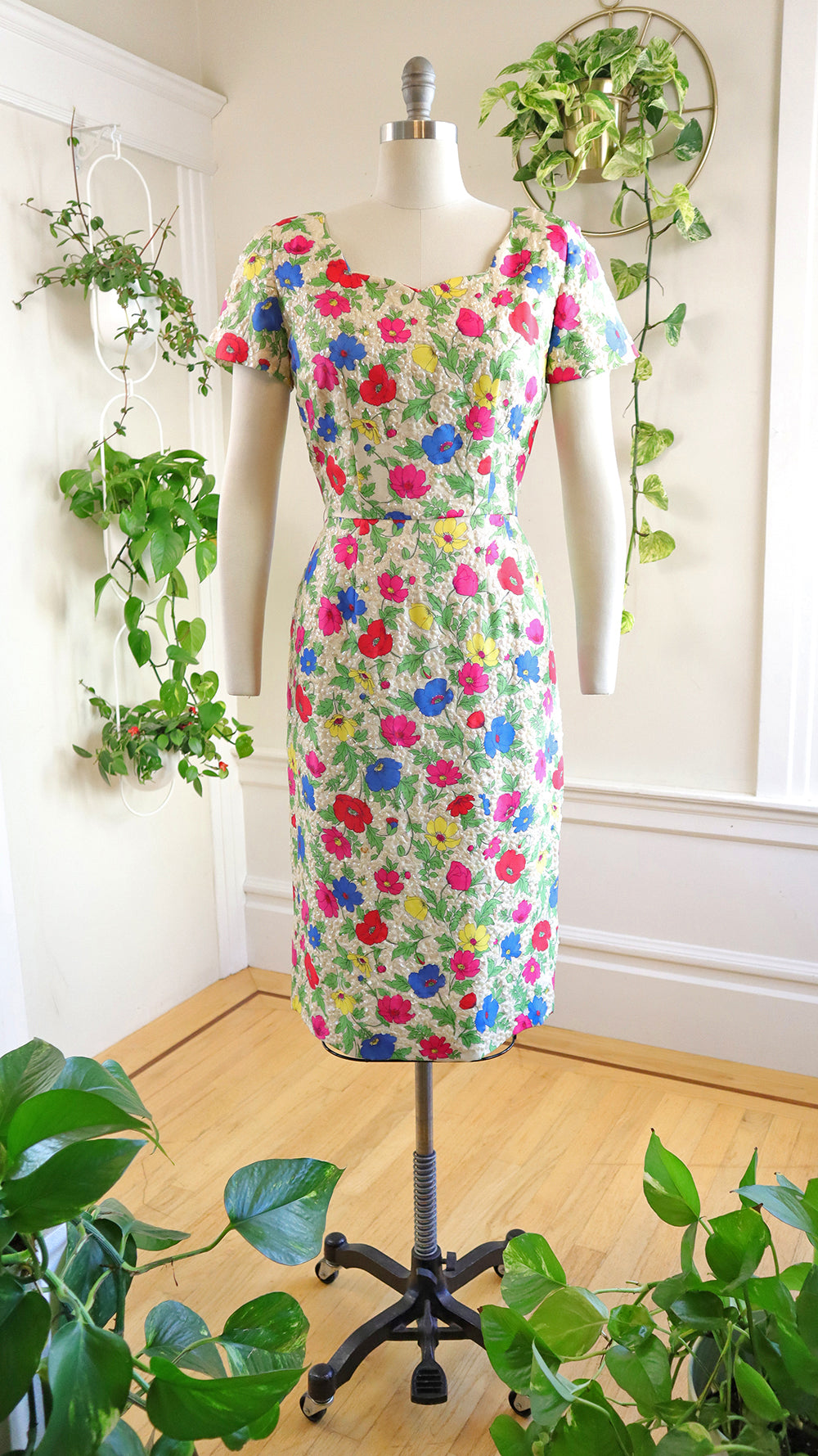 NEW ⭐️ 1950s Silk Sequined Floral Cocktail Dress | medium