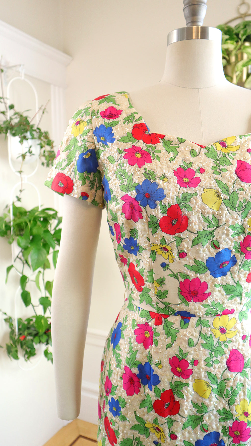 NEW ⭐️ 1950s Silk Sequined Floral Cocktail Dress | medium