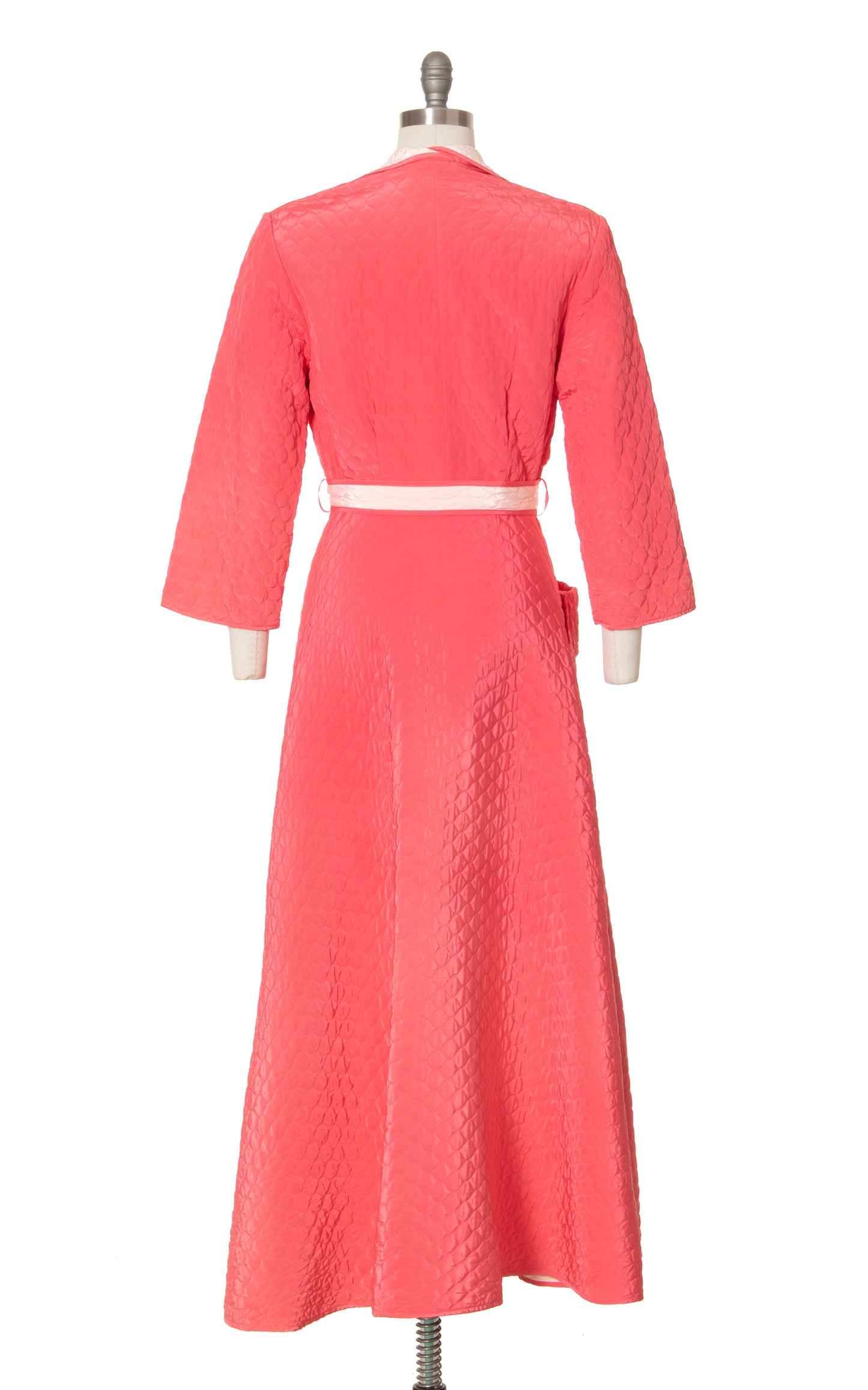 1950s 1960s Salmon Pink Quilted Robe | medium