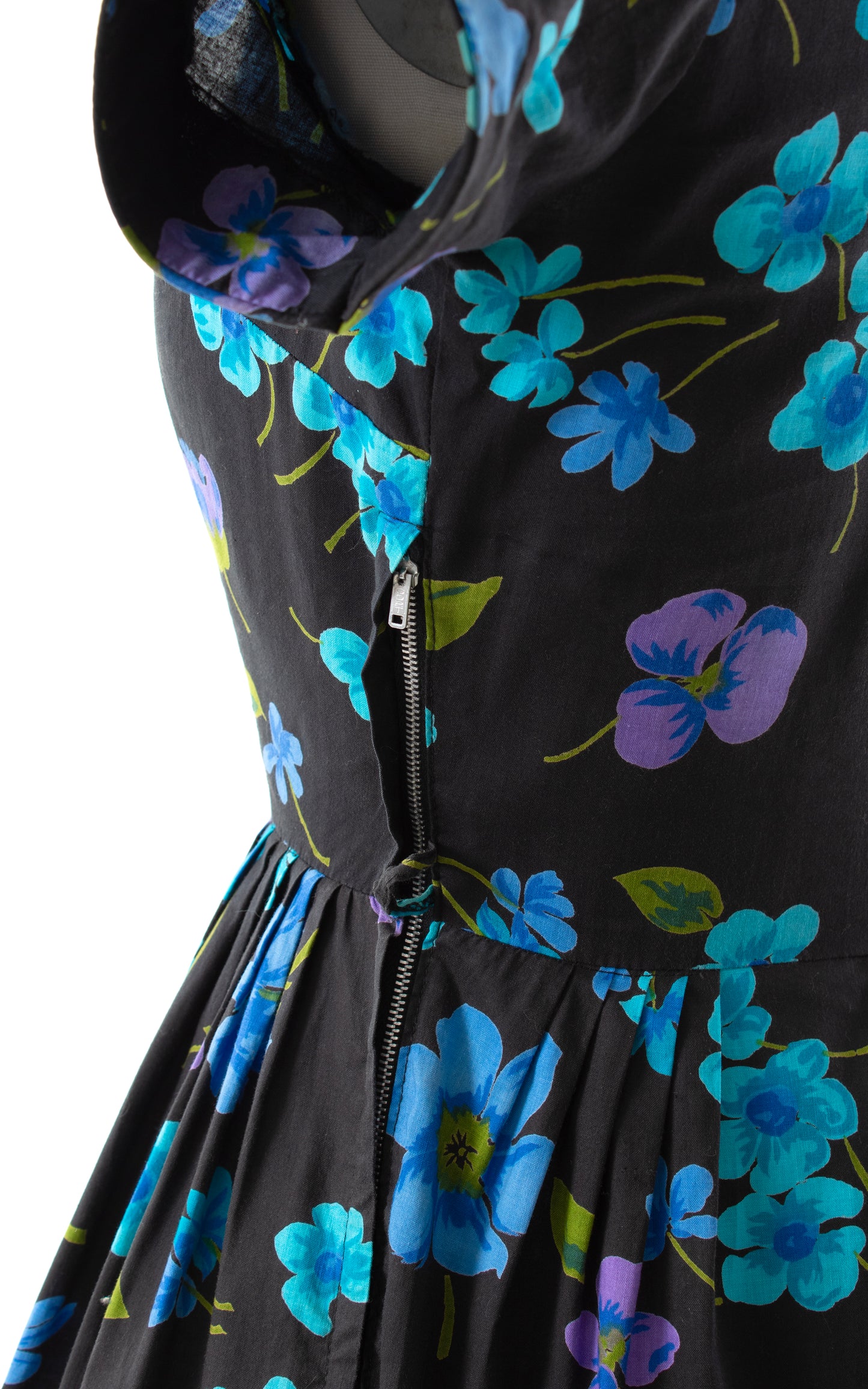 NEW ARRIVAL || 1950s Black Floral Cotton Dress | small