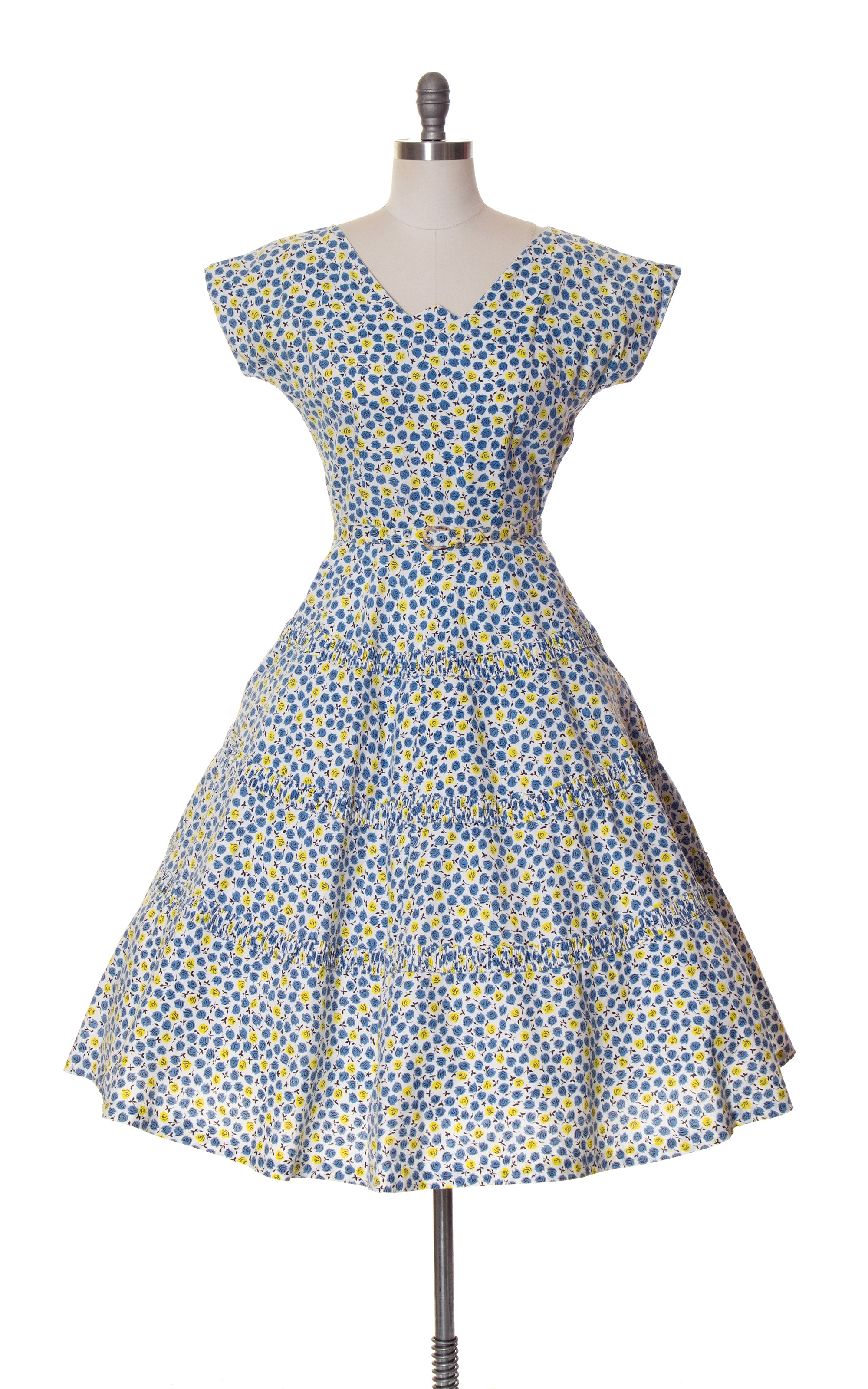 1950s Tiny Rose Print Cotton Dress | small 1950s Tiny Rose Print Cotton Dress | small