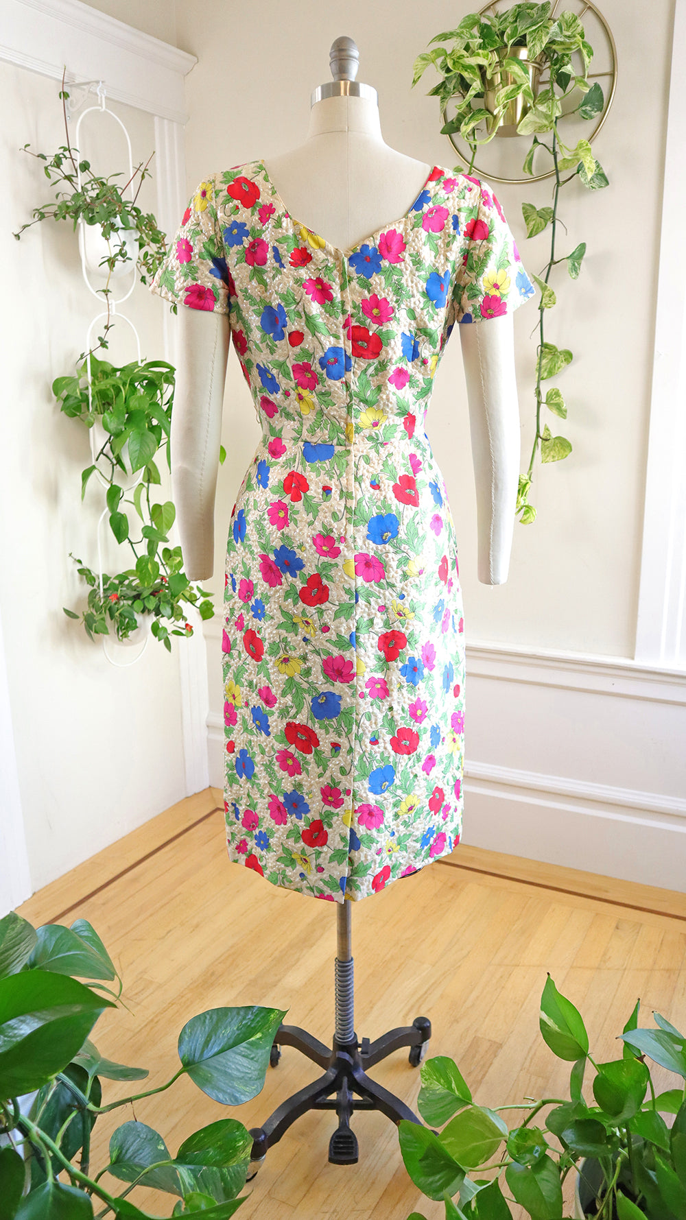 NEW ⭐️ 1950s Silk Sequined Floral Cocktail Dress | medium