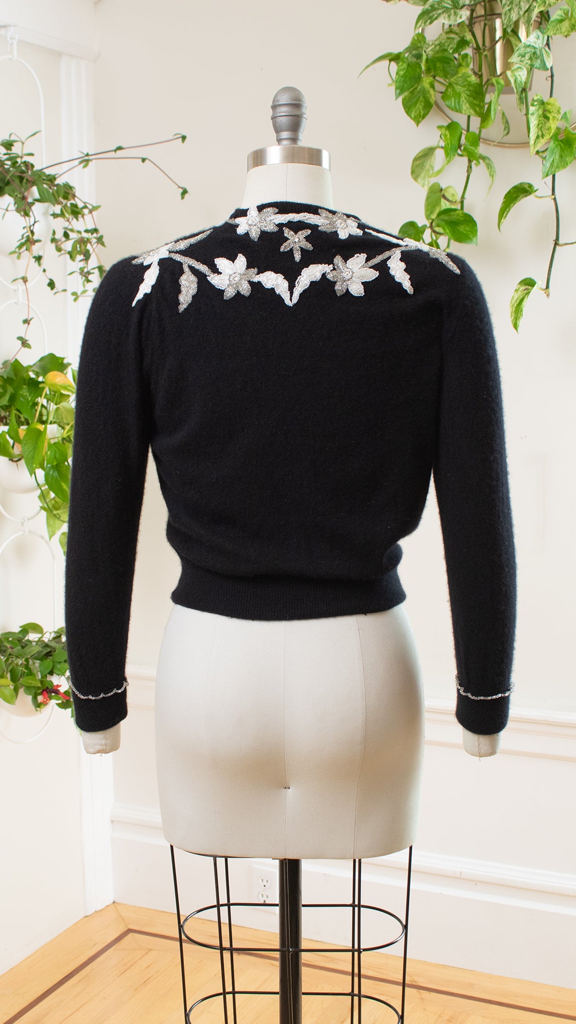 1950s Beaded Cashmere Cardigan | x-small/small/medium